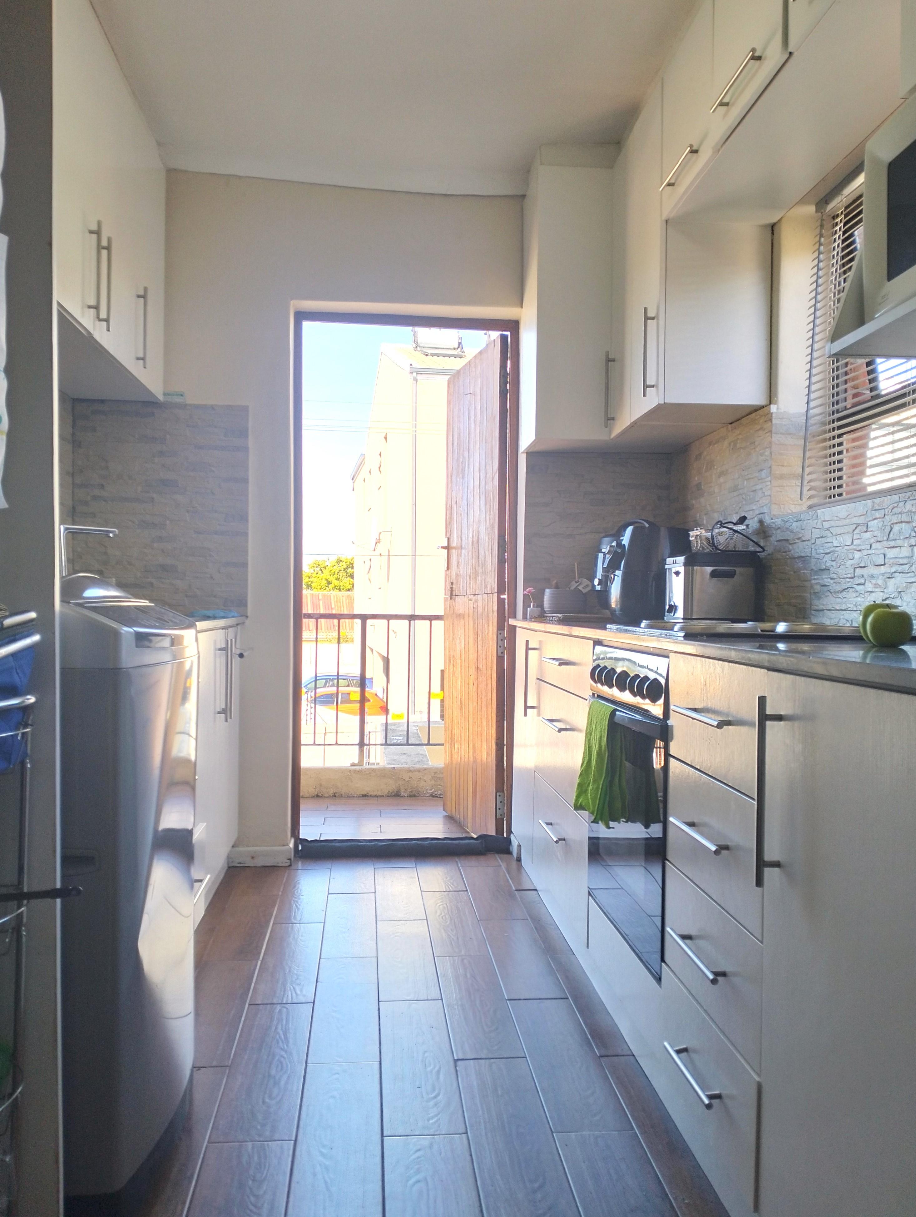 Image 5 of 6