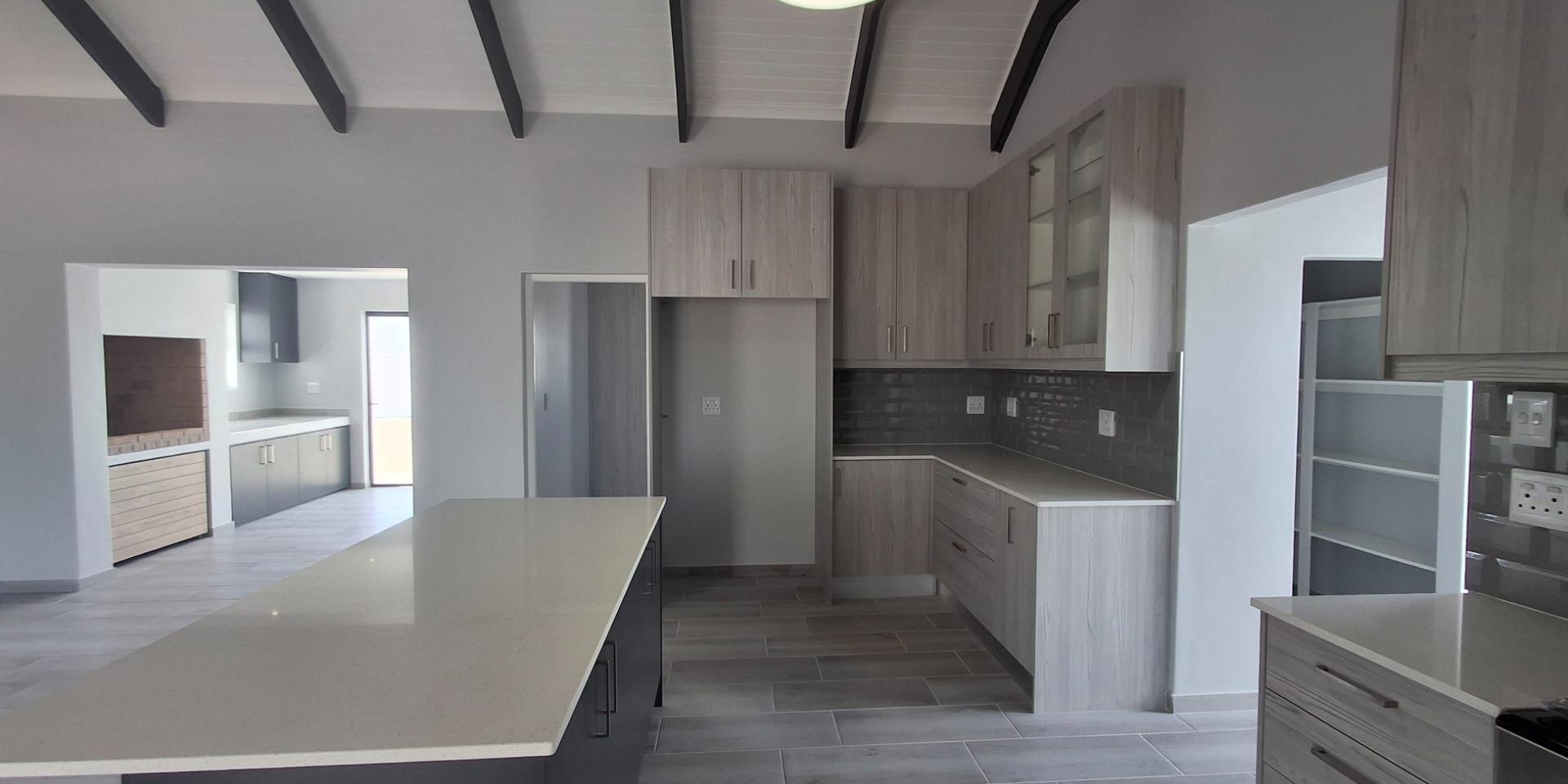 Image 2 of 6
