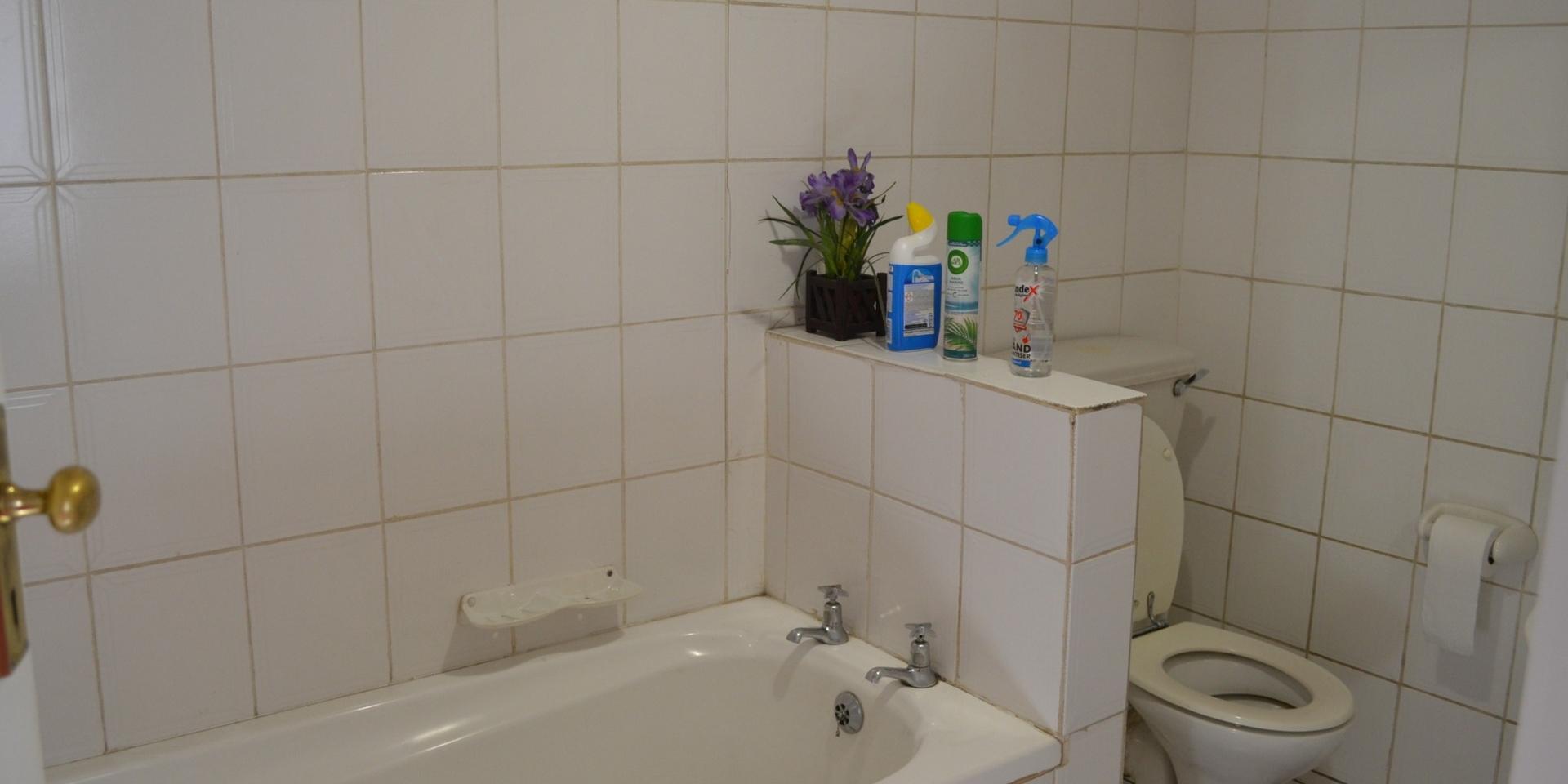 Image 3 of 6