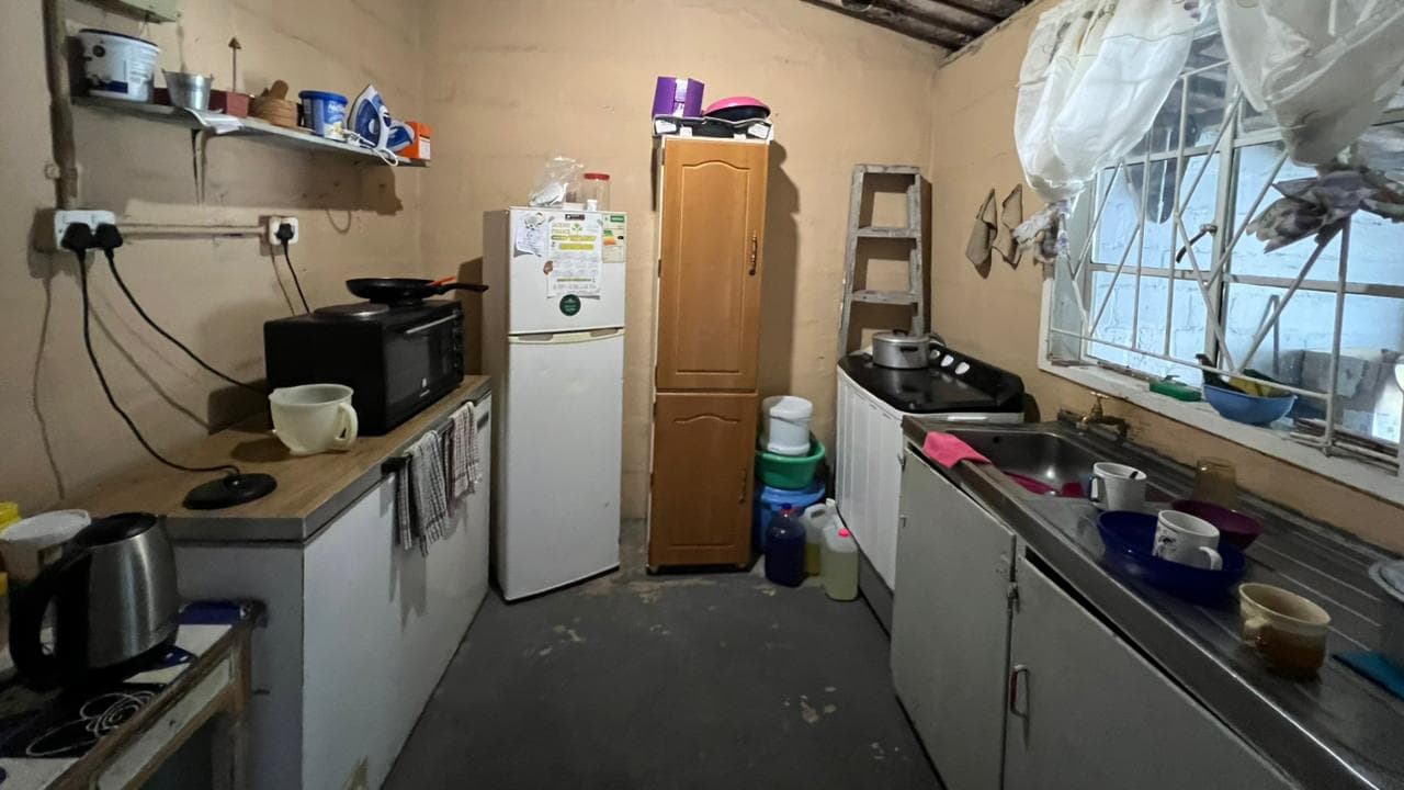 Image 5 of 6
