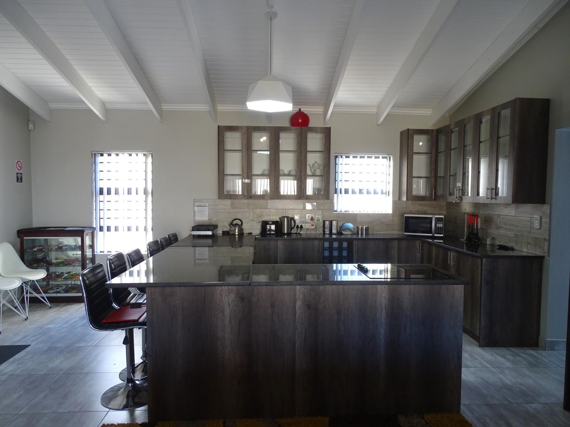 Image 5 of 6