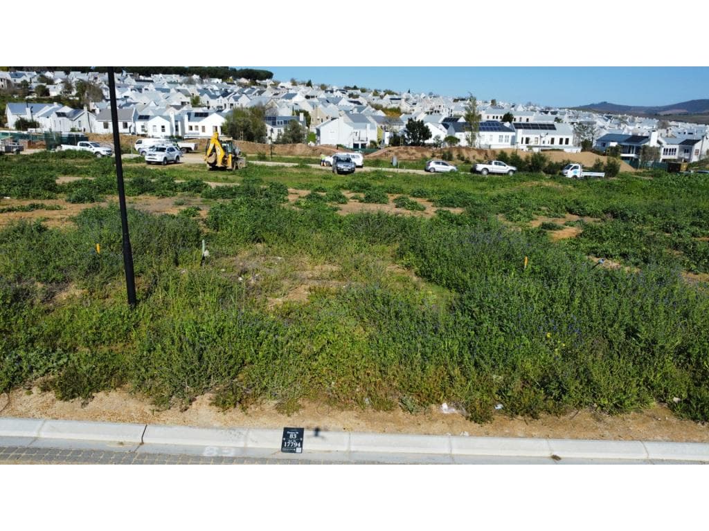 Image 4 of 6