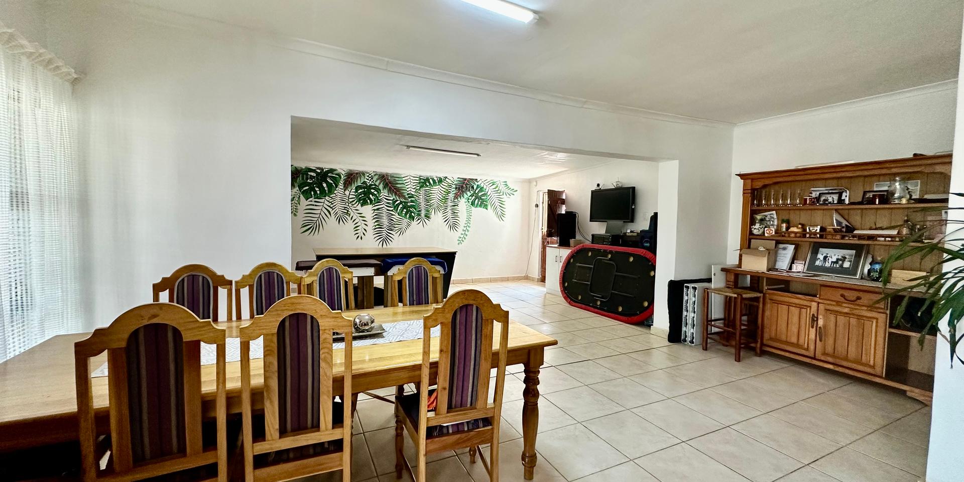 Image 2 of 6