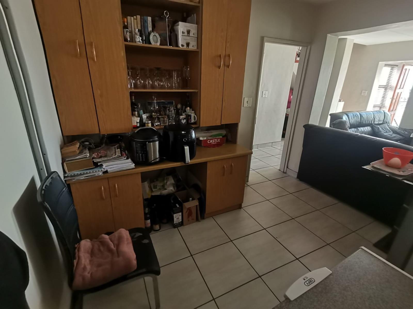 Image 5 of 6