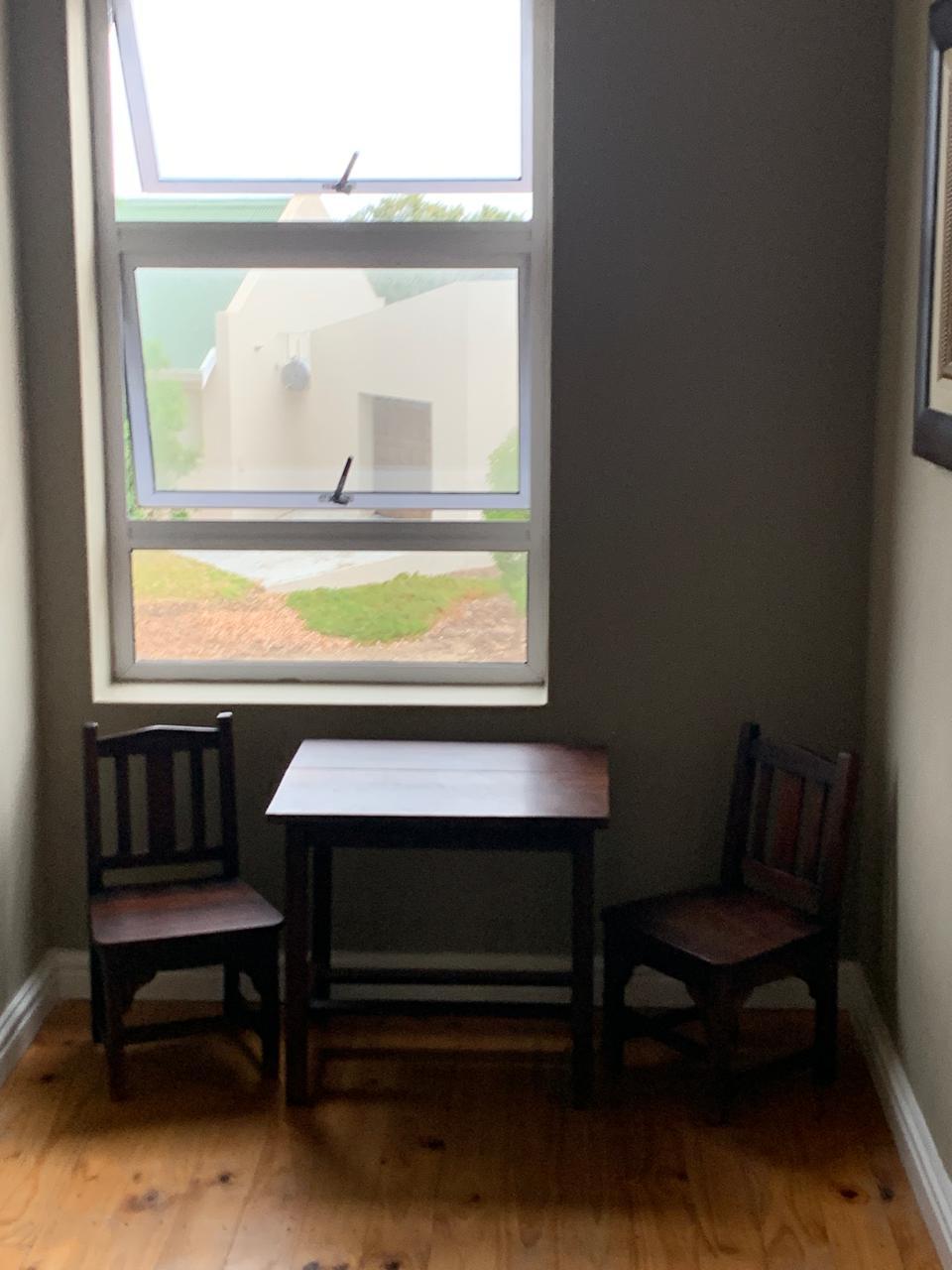 Image 4 of 6