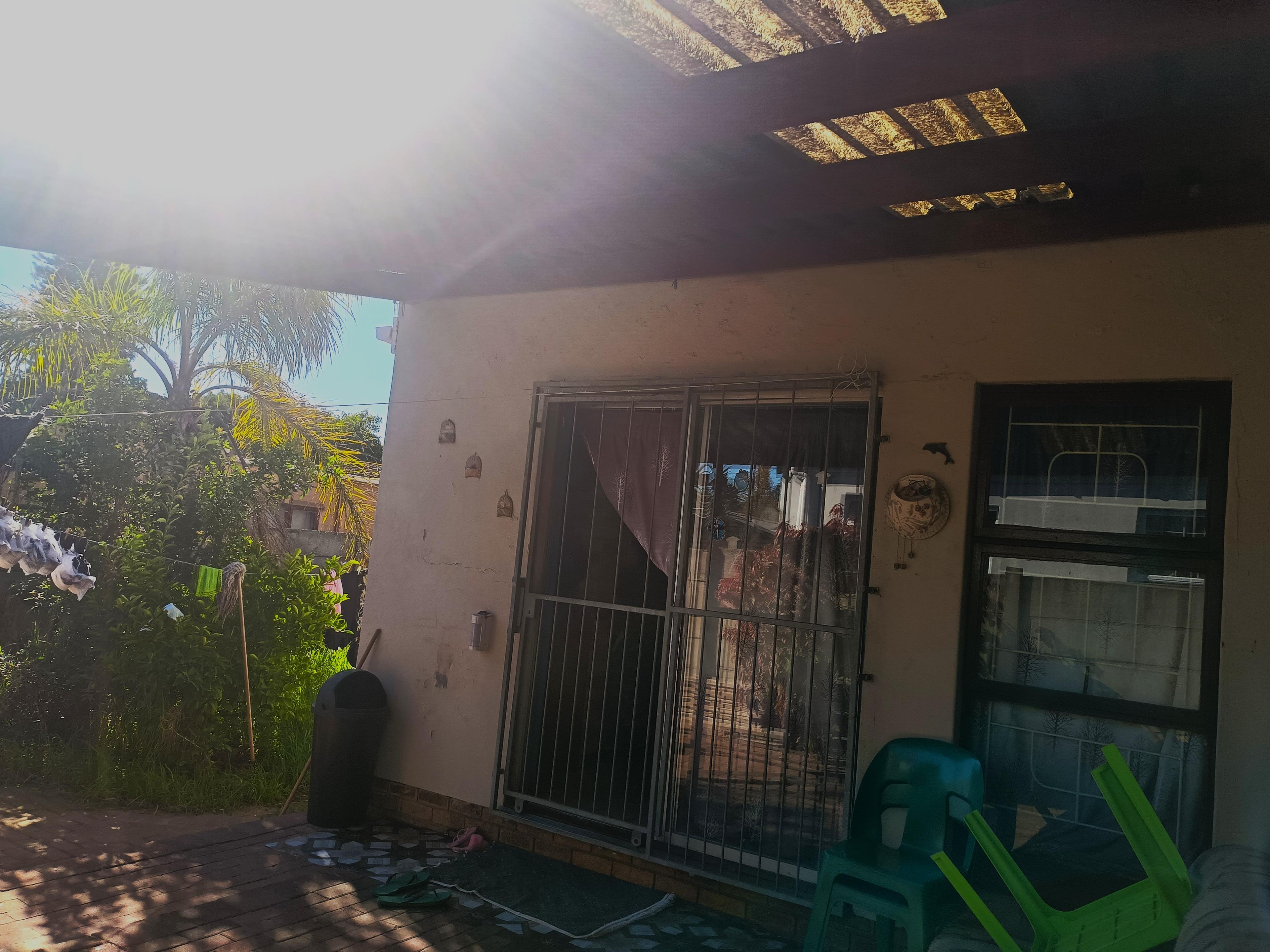 Image 4 of 6