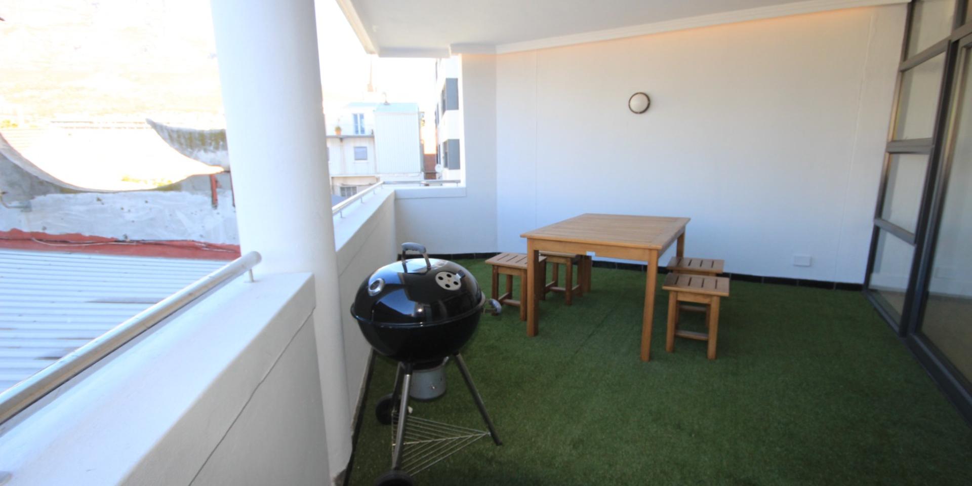 Image 4 of 6