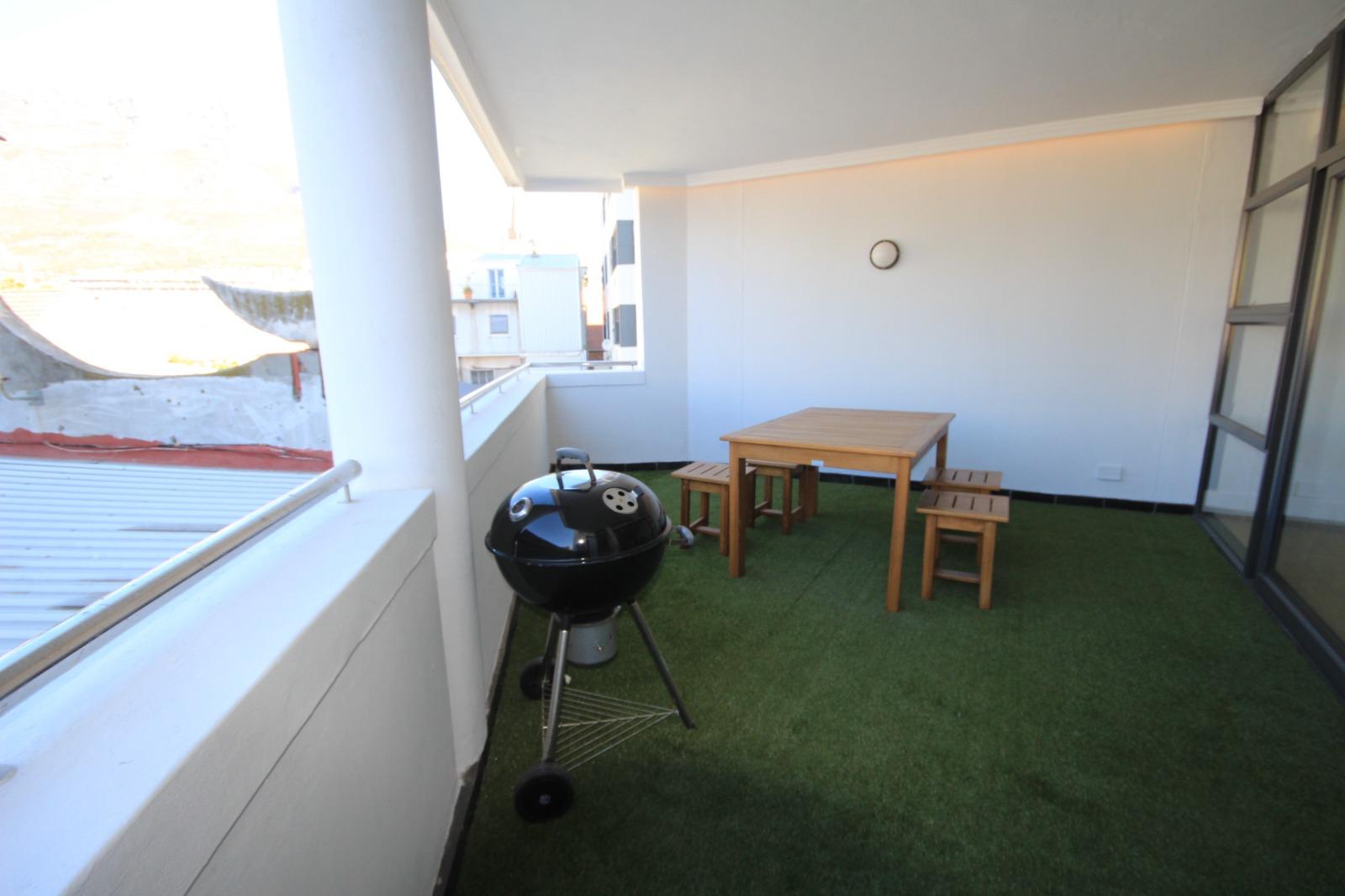 Image 4 of 6