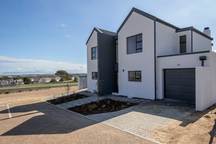 Main property image