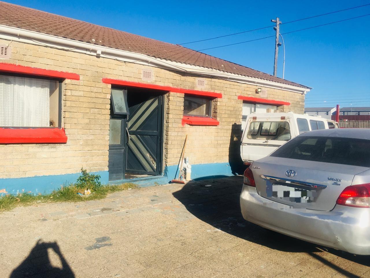 Image 1 of 6