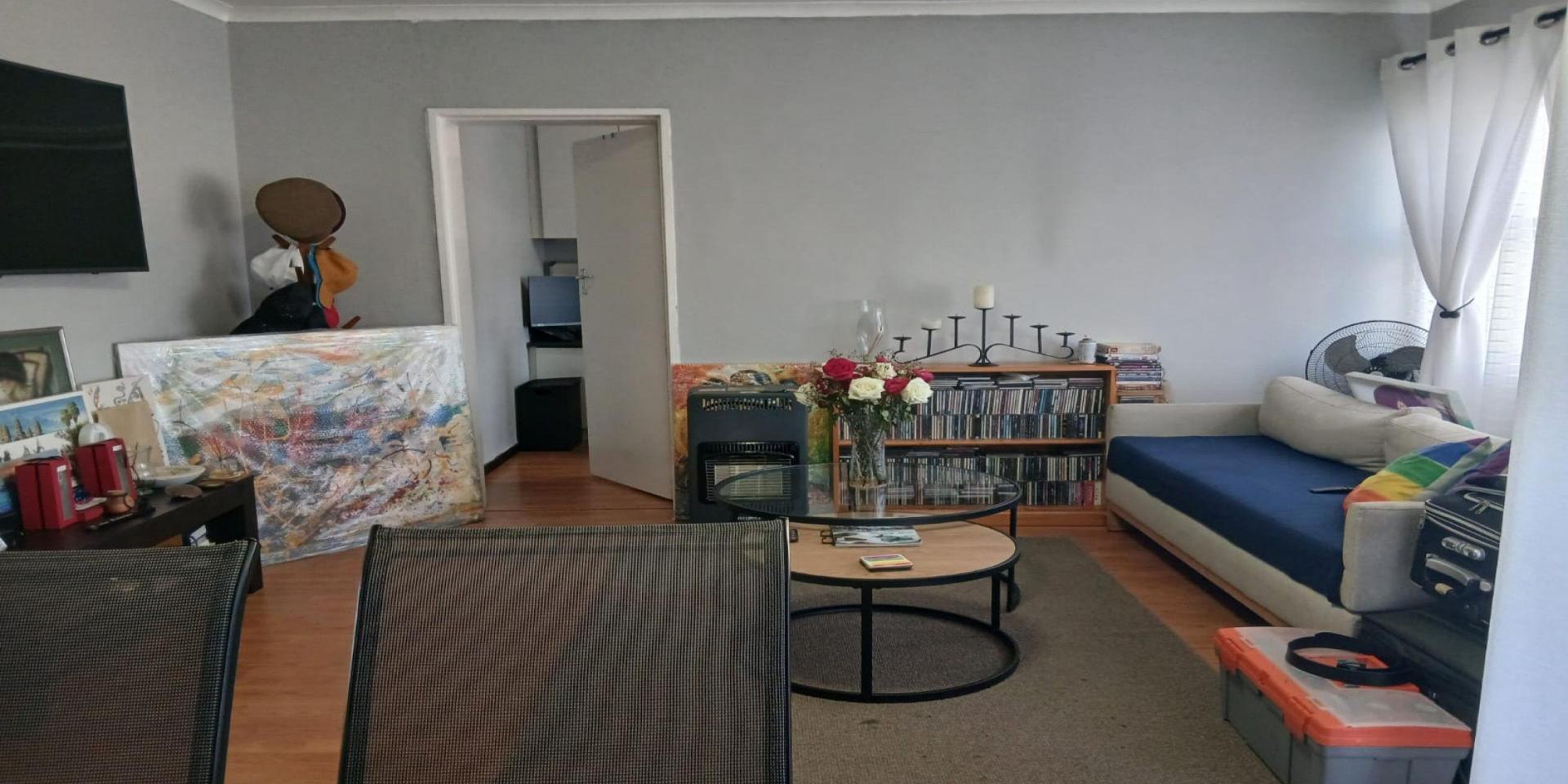 Image 4 of 6