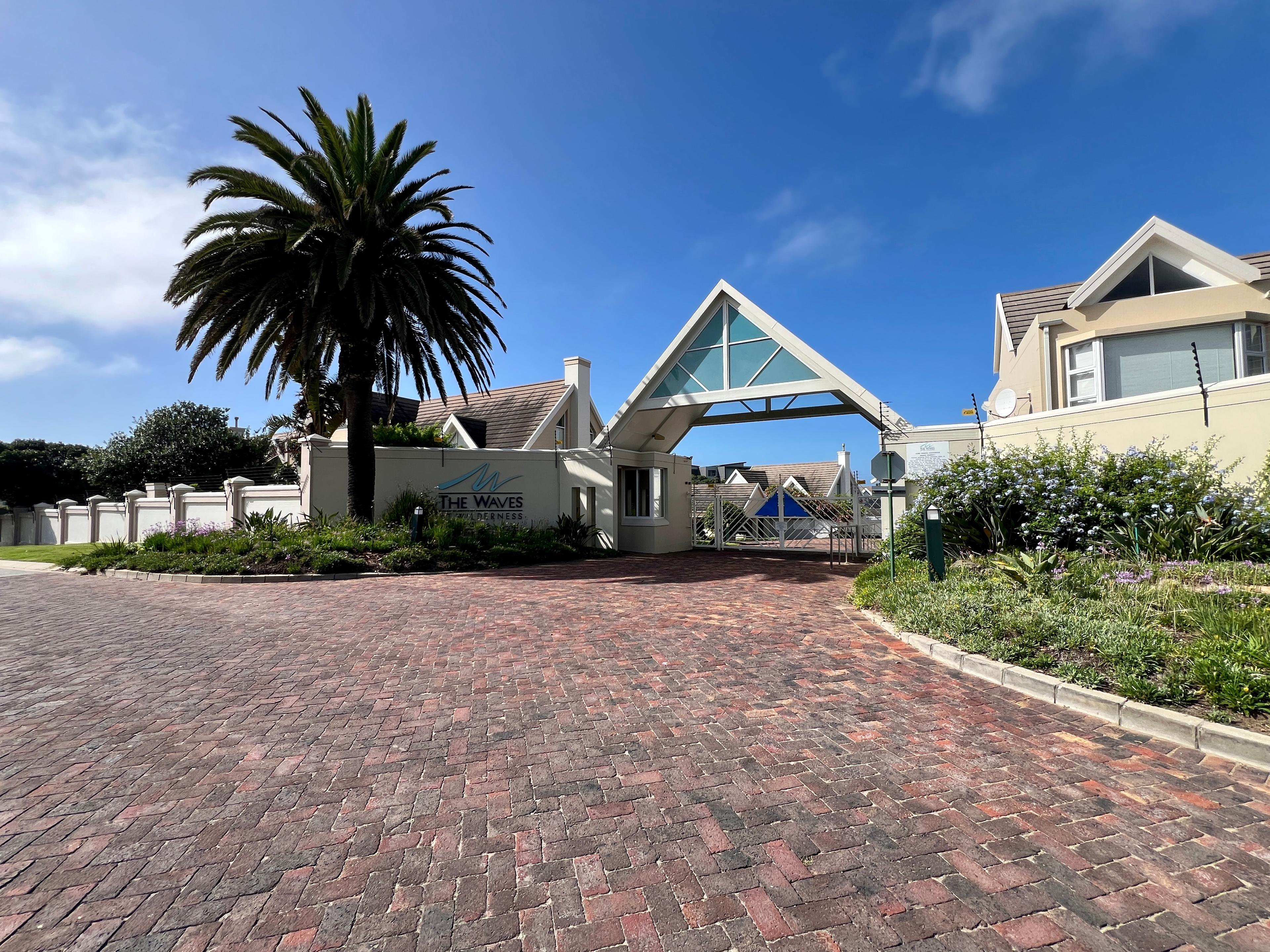 Image 4 of 6