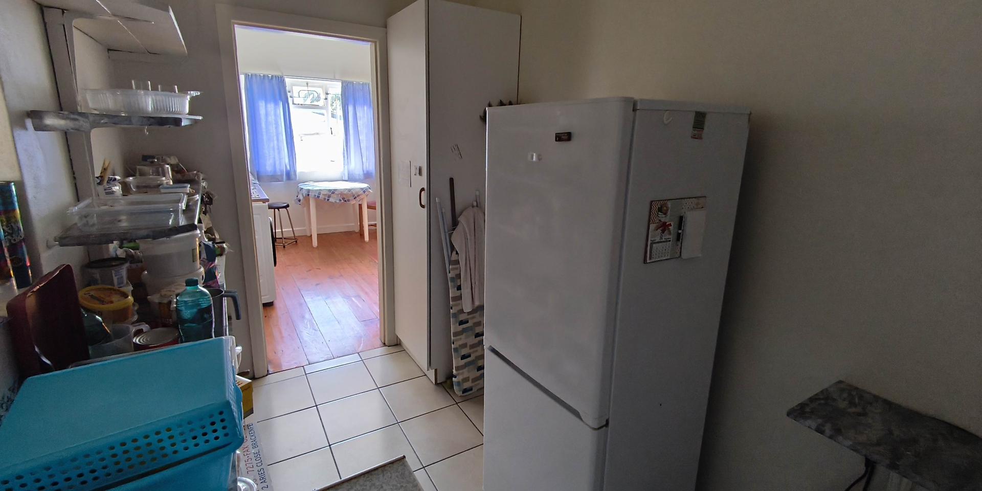Image 2 of 6