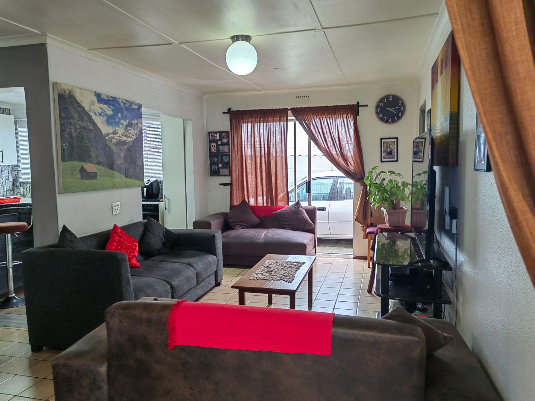 Image 2 of 6