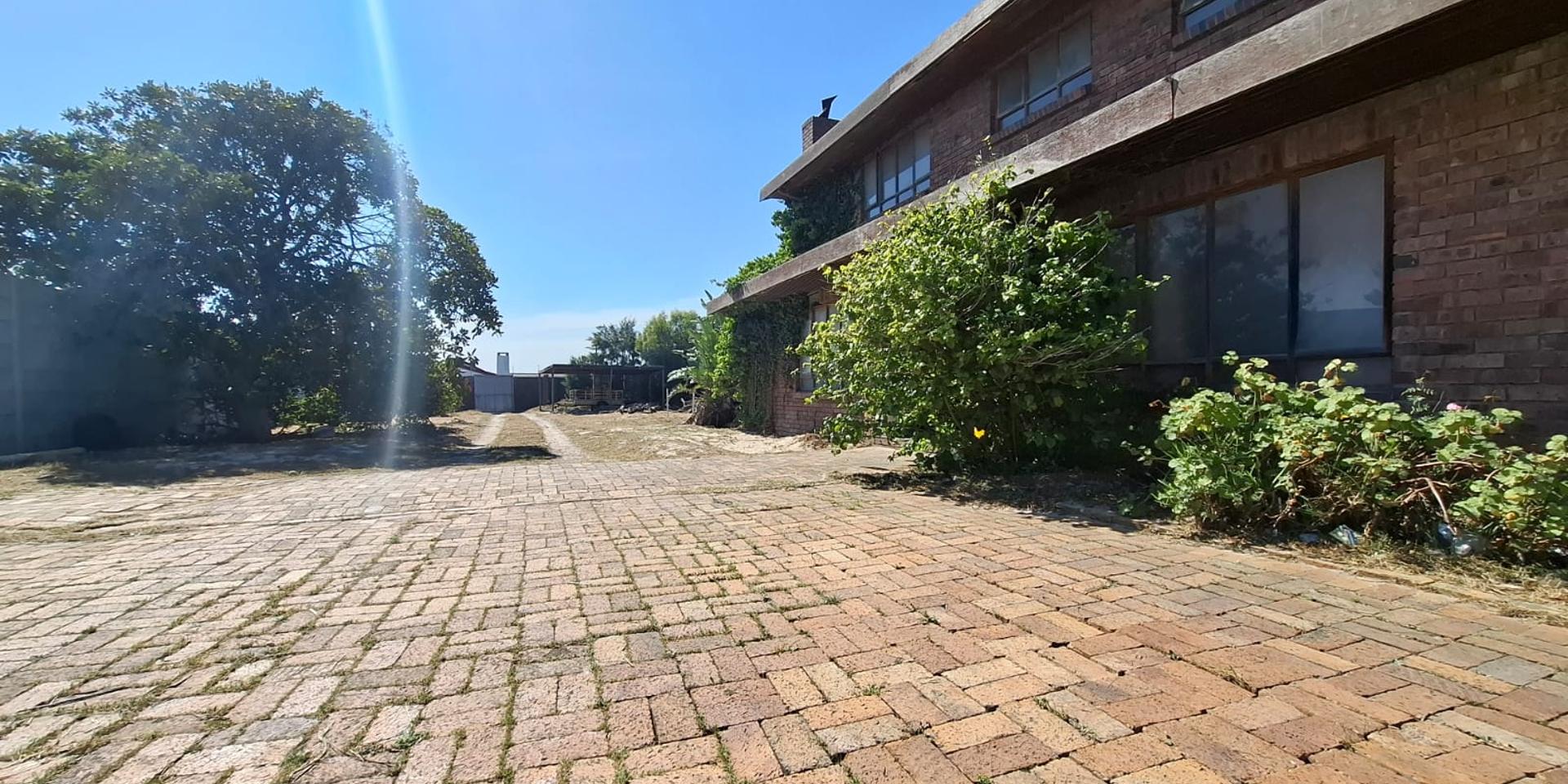 Image 3 of 6