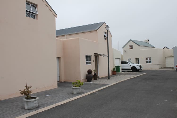 Main property image