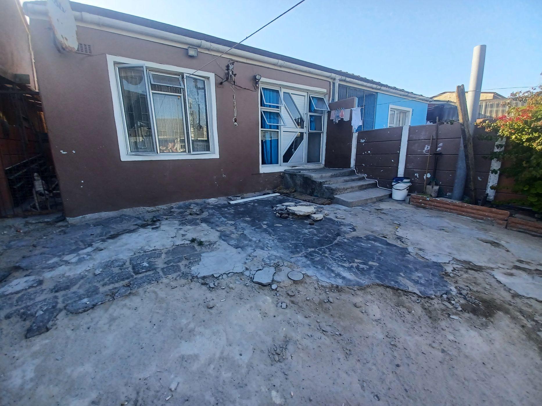 Image 2 of 6