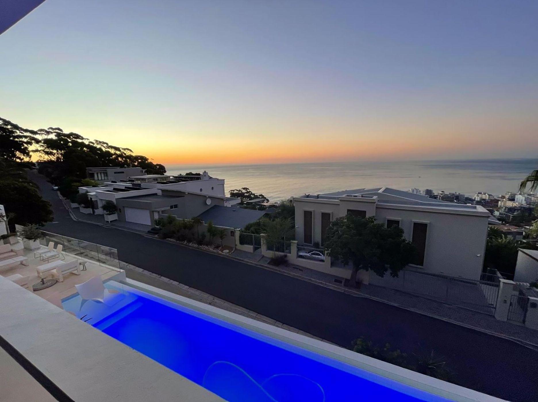 Image 3 of 6