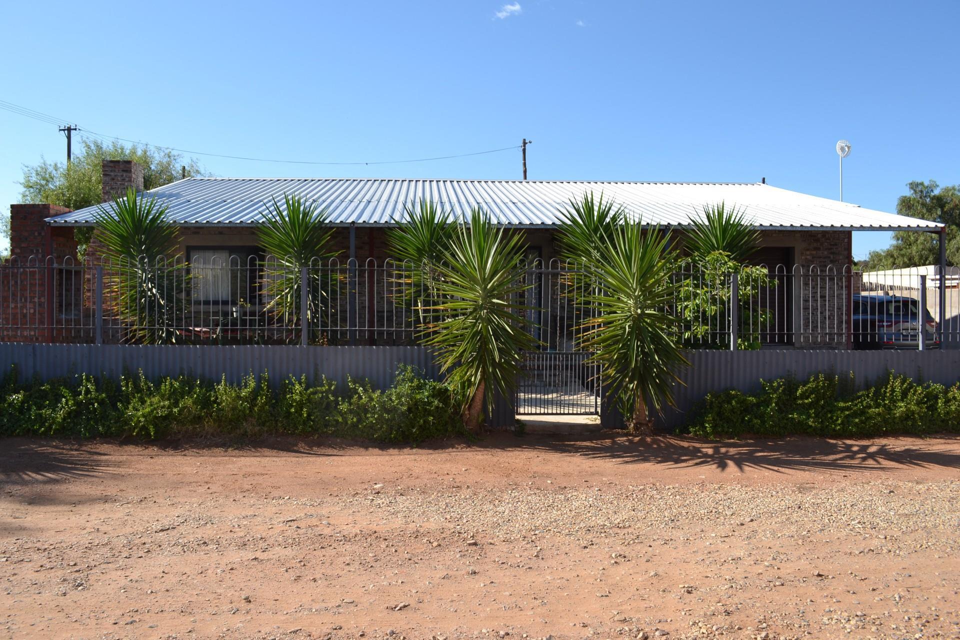 Image 4 of 6