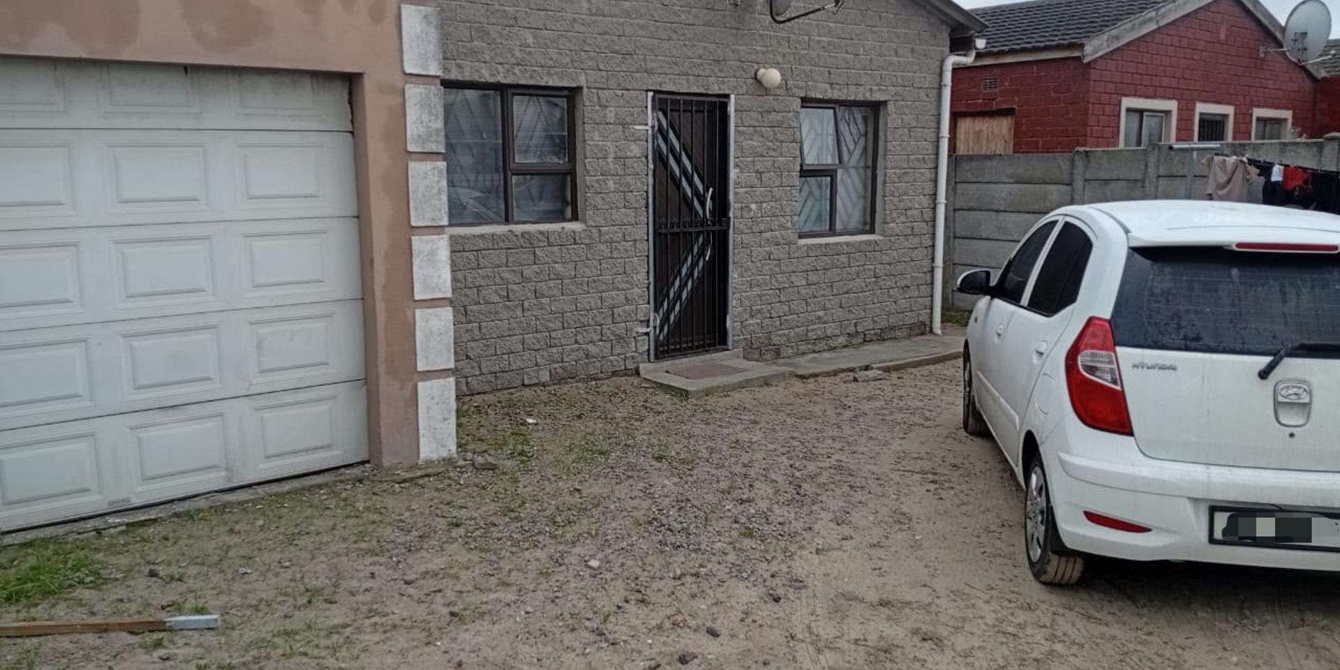 Image 3 of 6