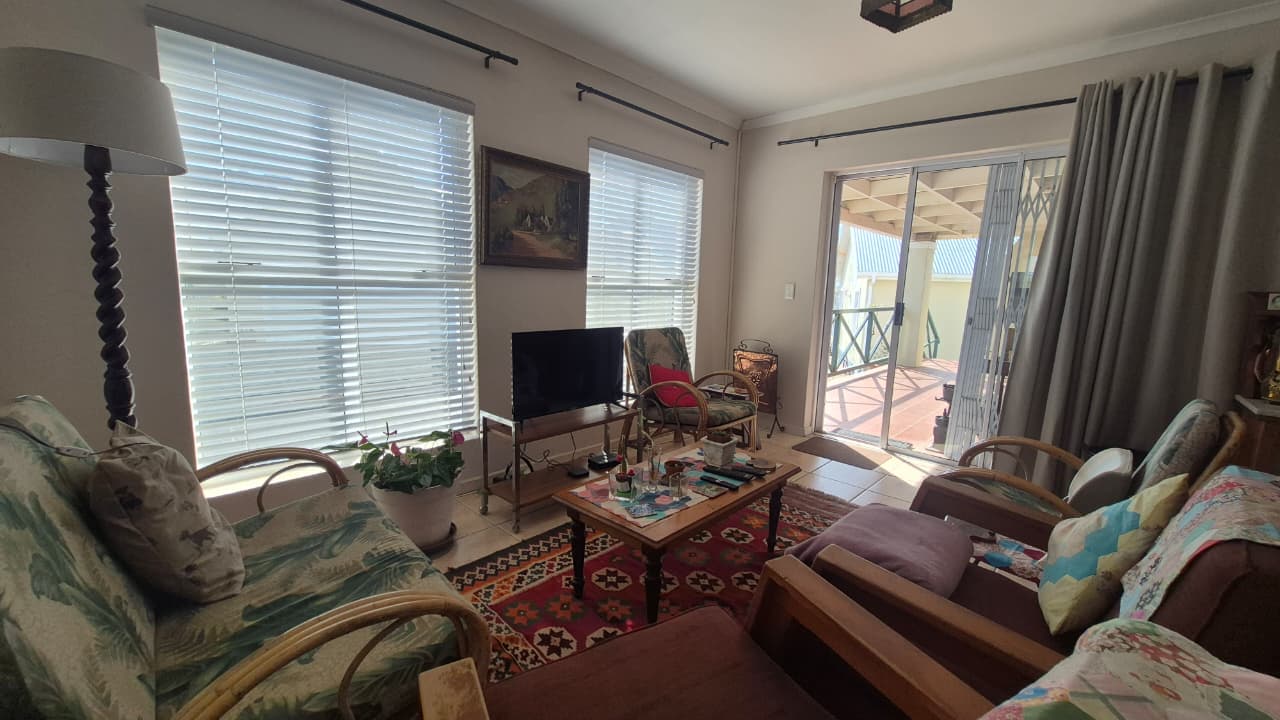 Image 4 of 6