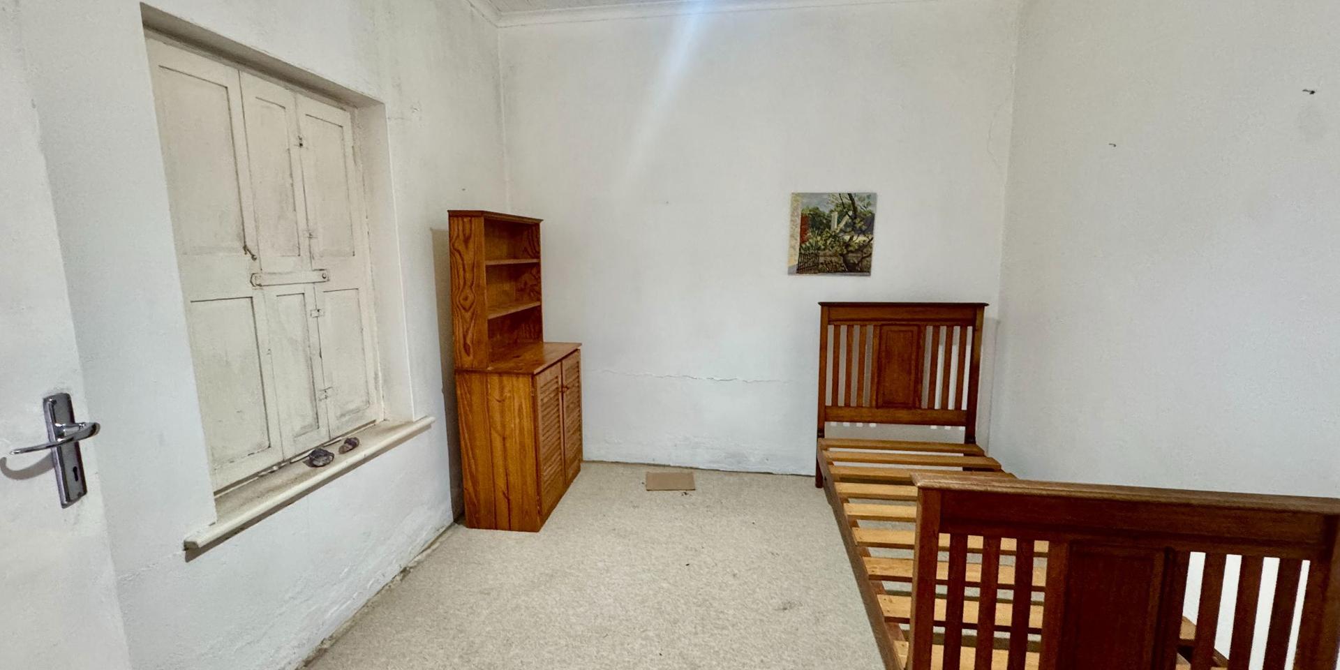 Image 5 of 6