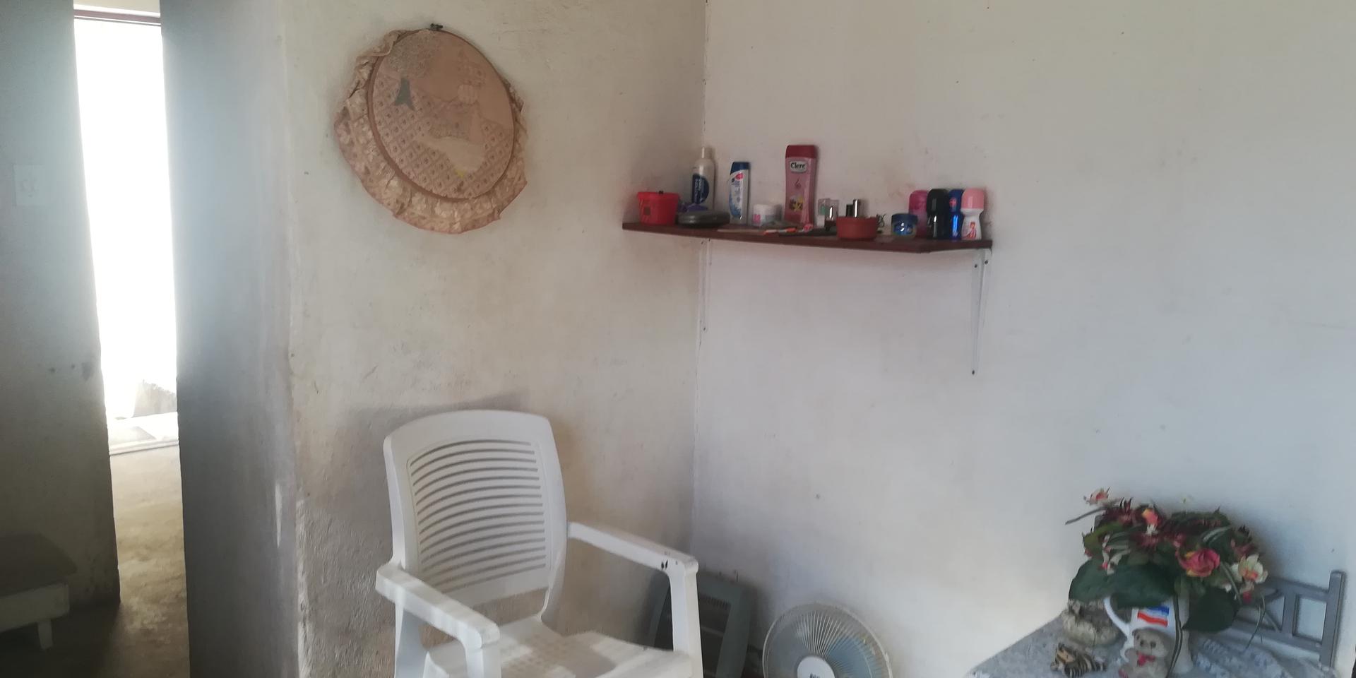Image 3 of 6