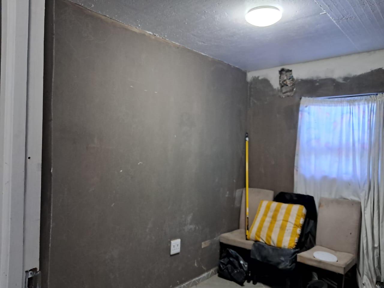 Image 4 of 6