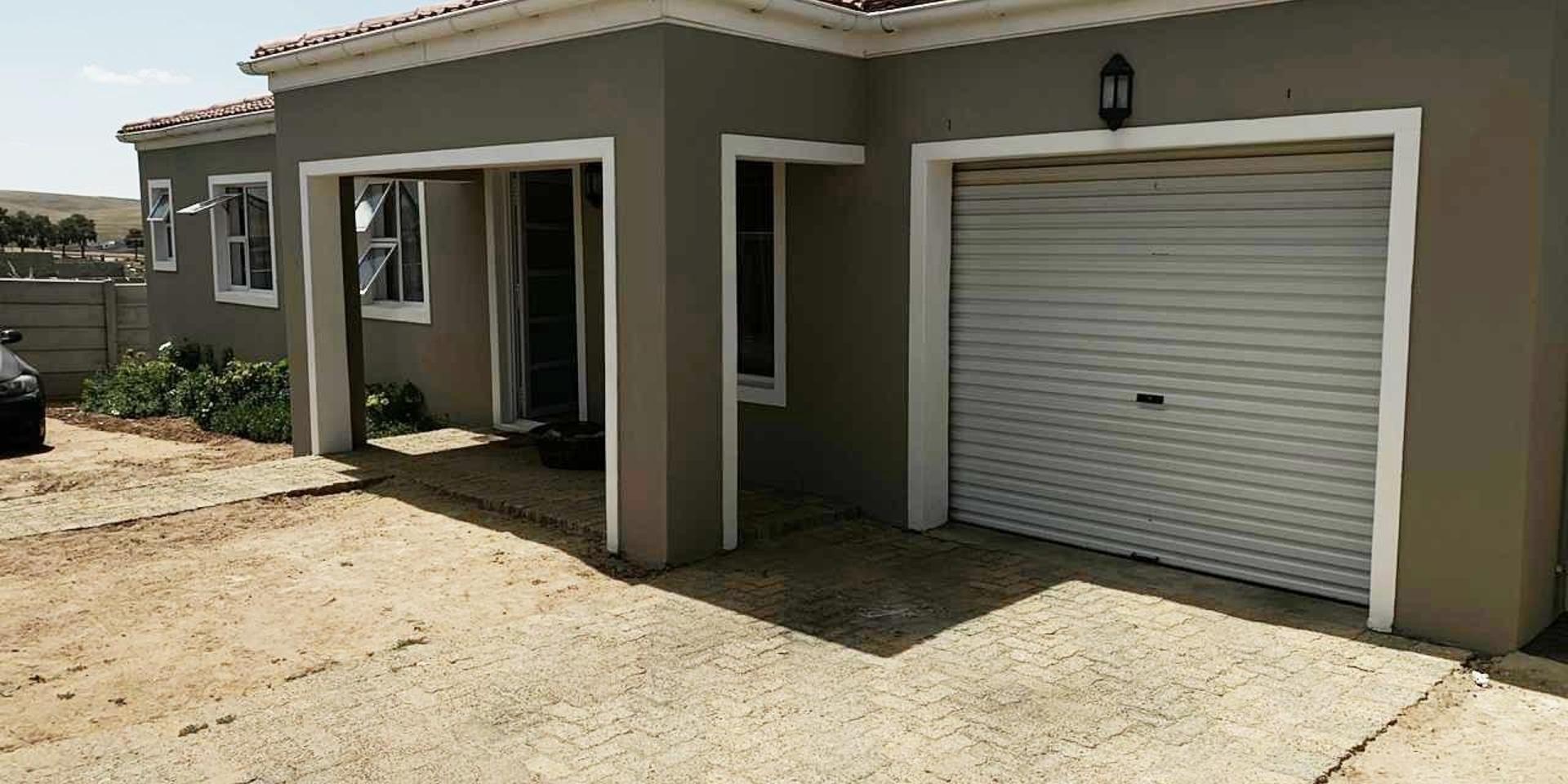 Image 2 of 6