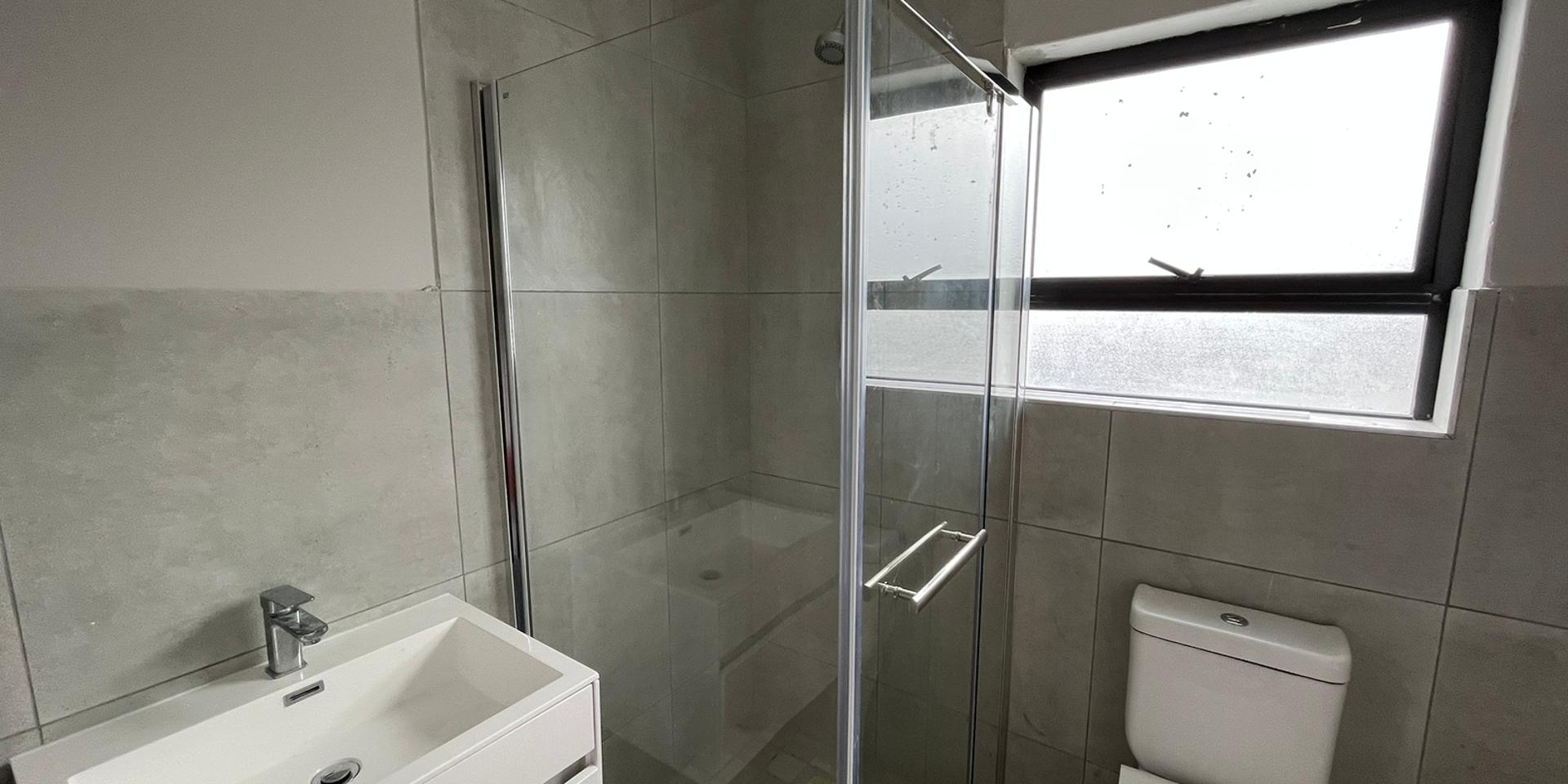 Image 4 of 6
