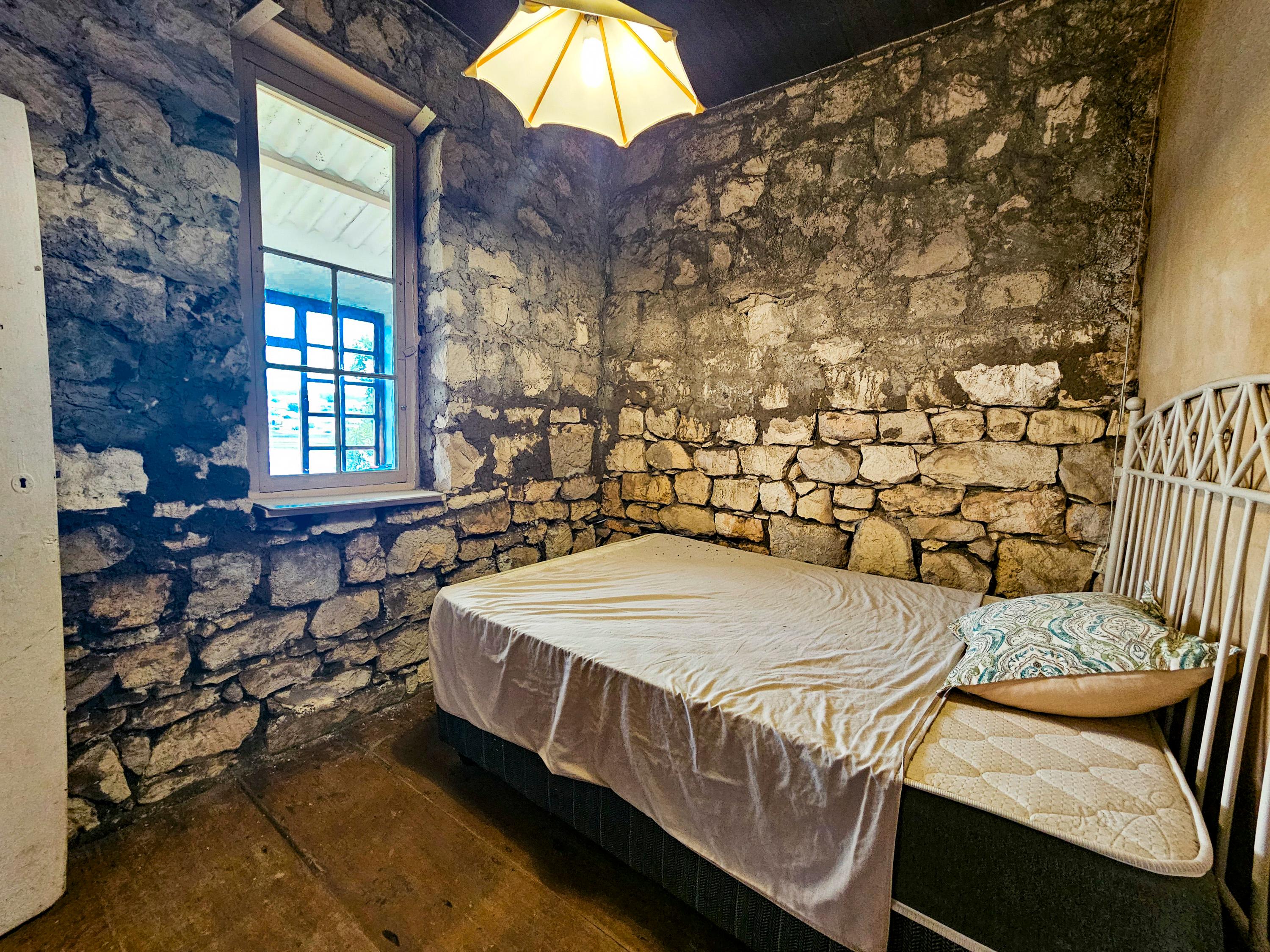 Image 10