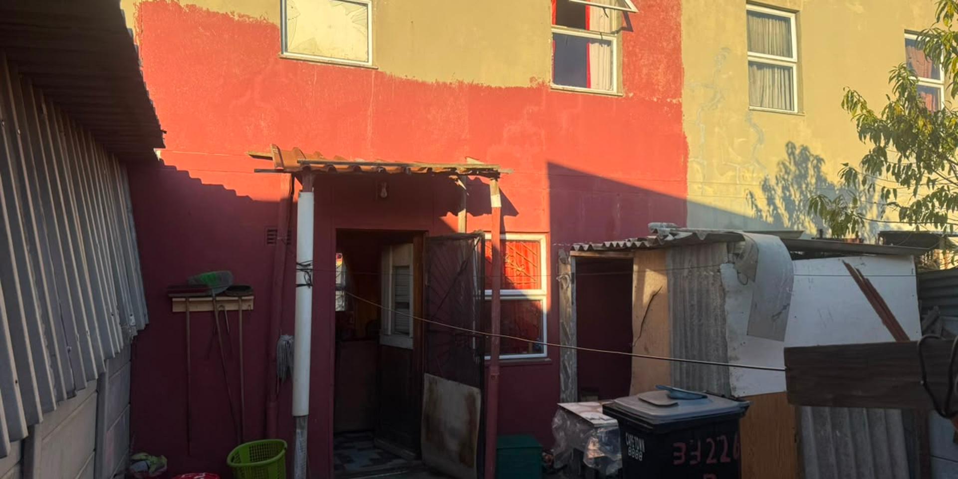 Image 1 of 6