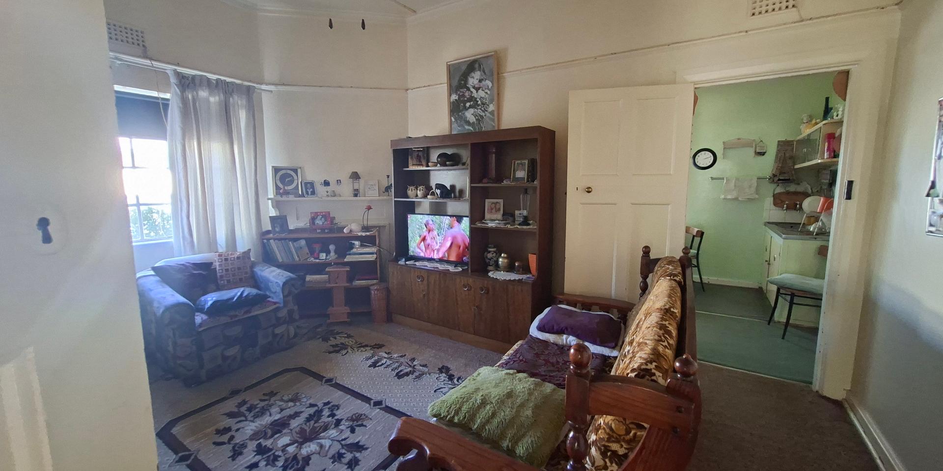 Image 2 of 6