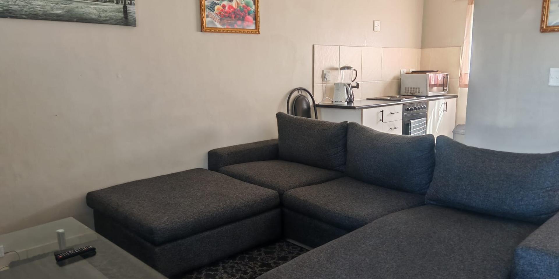 Image 2 of 6