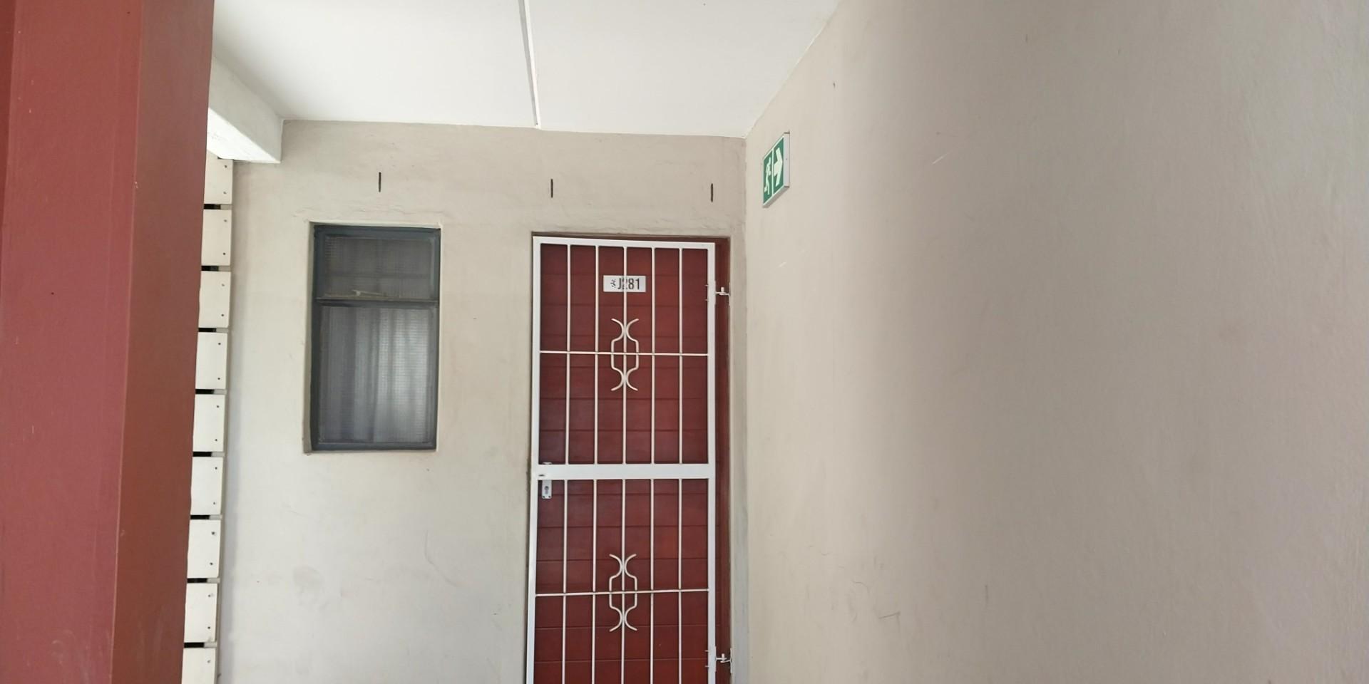 Image 3 of 6