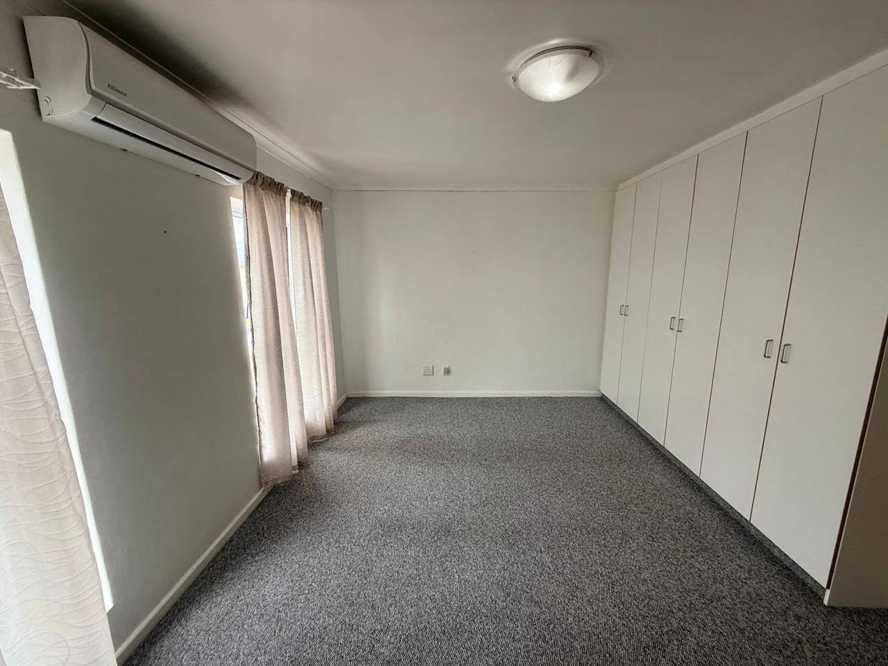Image 3 of 6