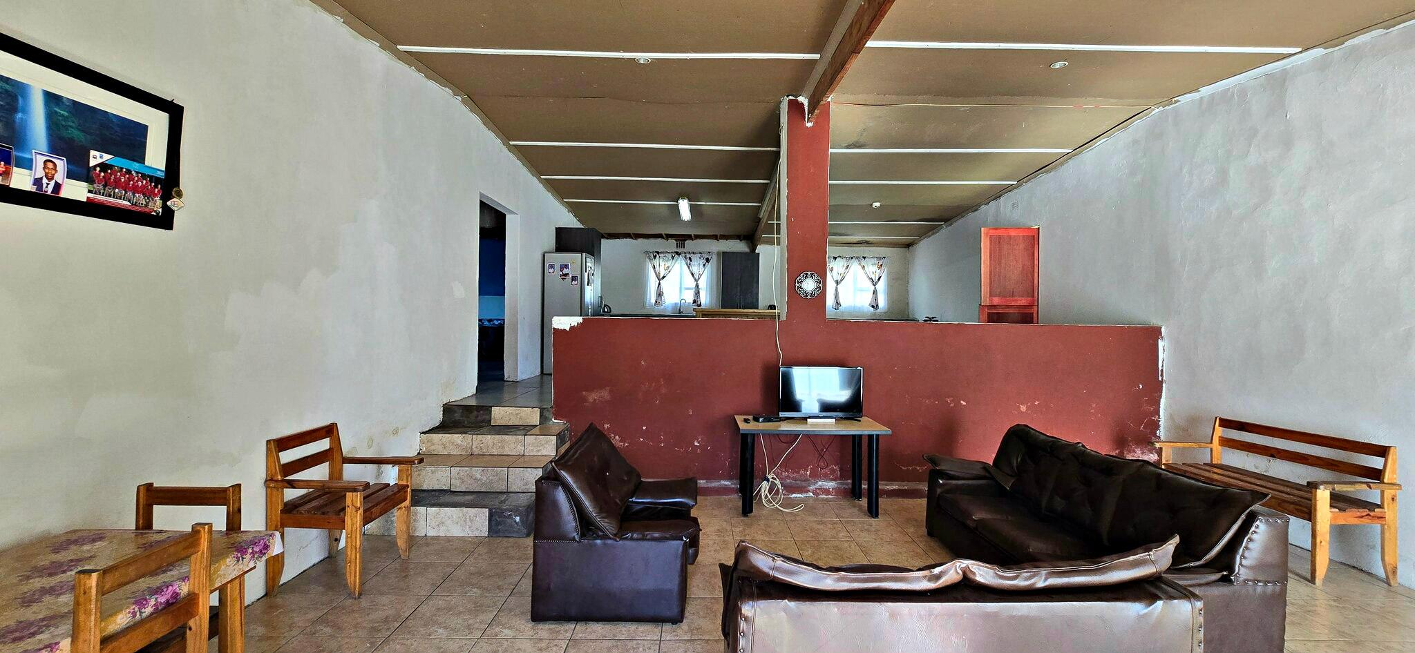 Image 4 of 6