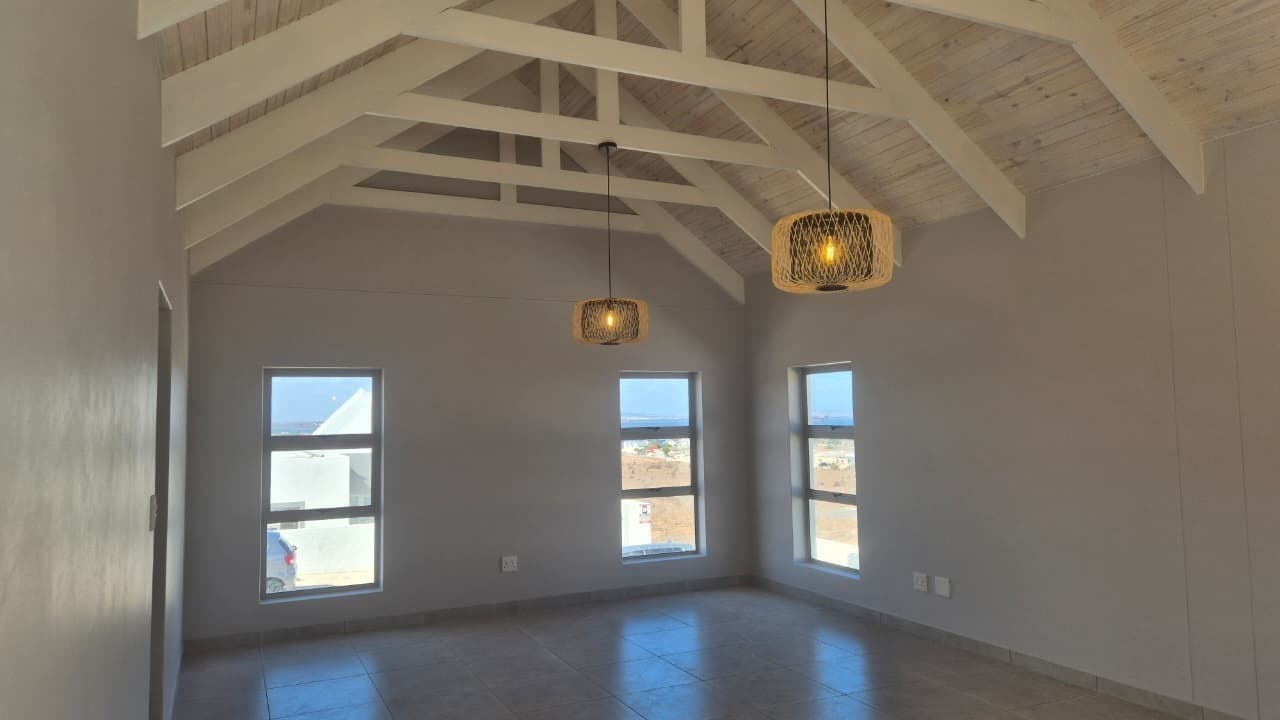 Image 2 of 6