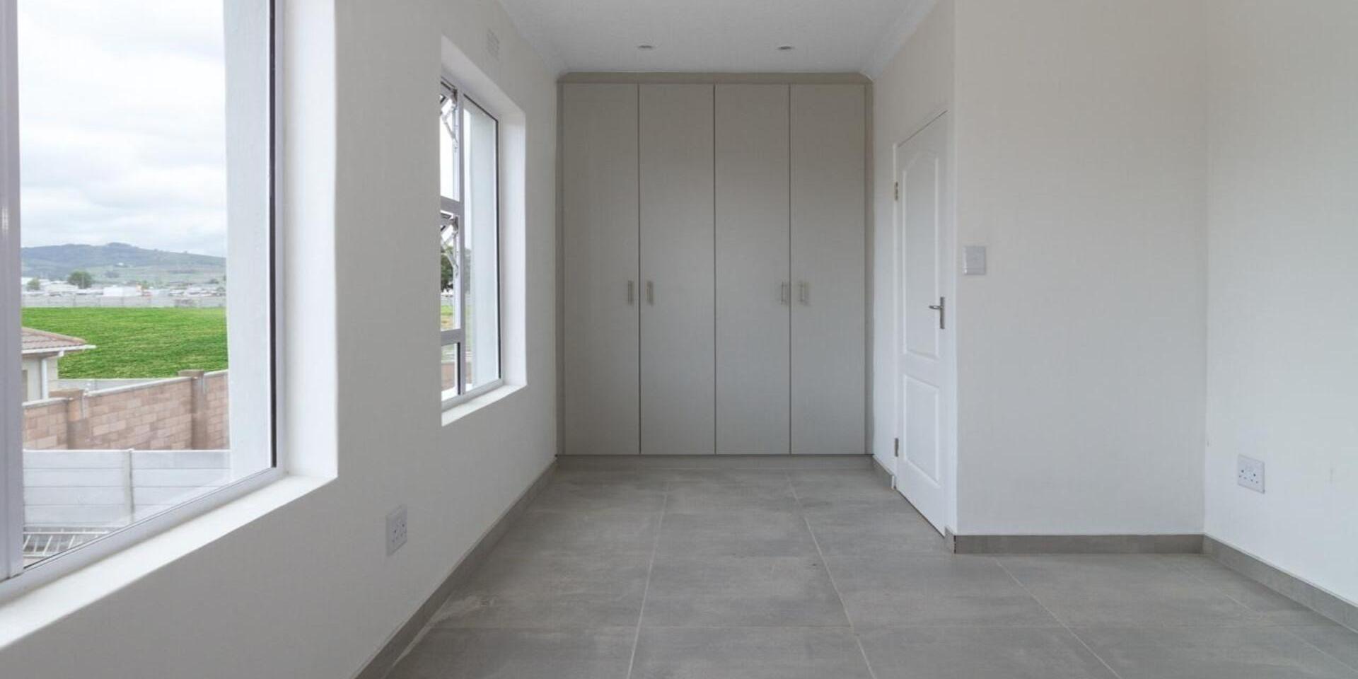 Image 3 of 6
