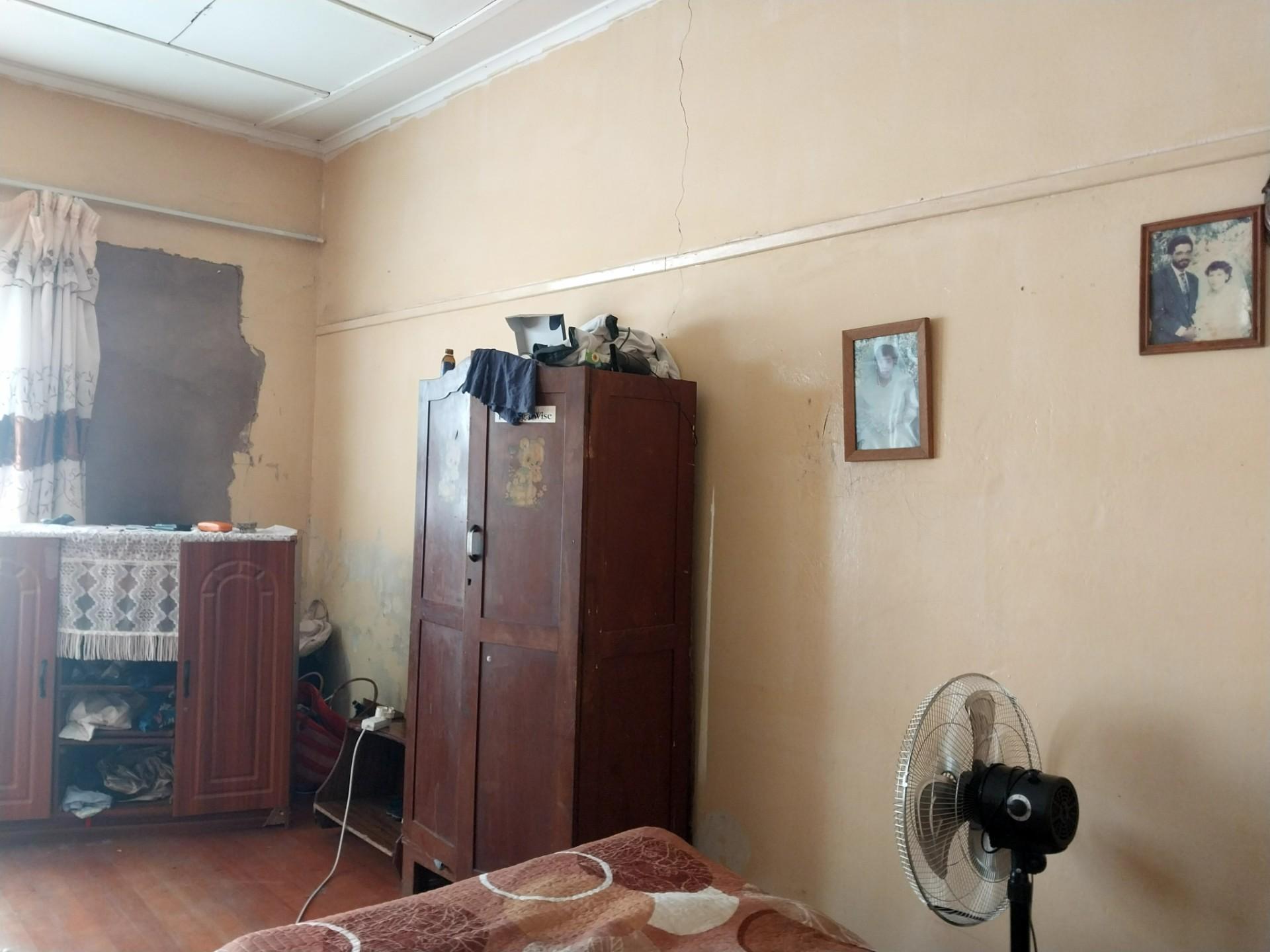 Image 5 of 6