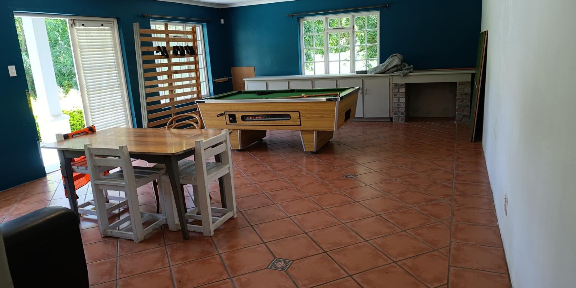 Image 3 of 6