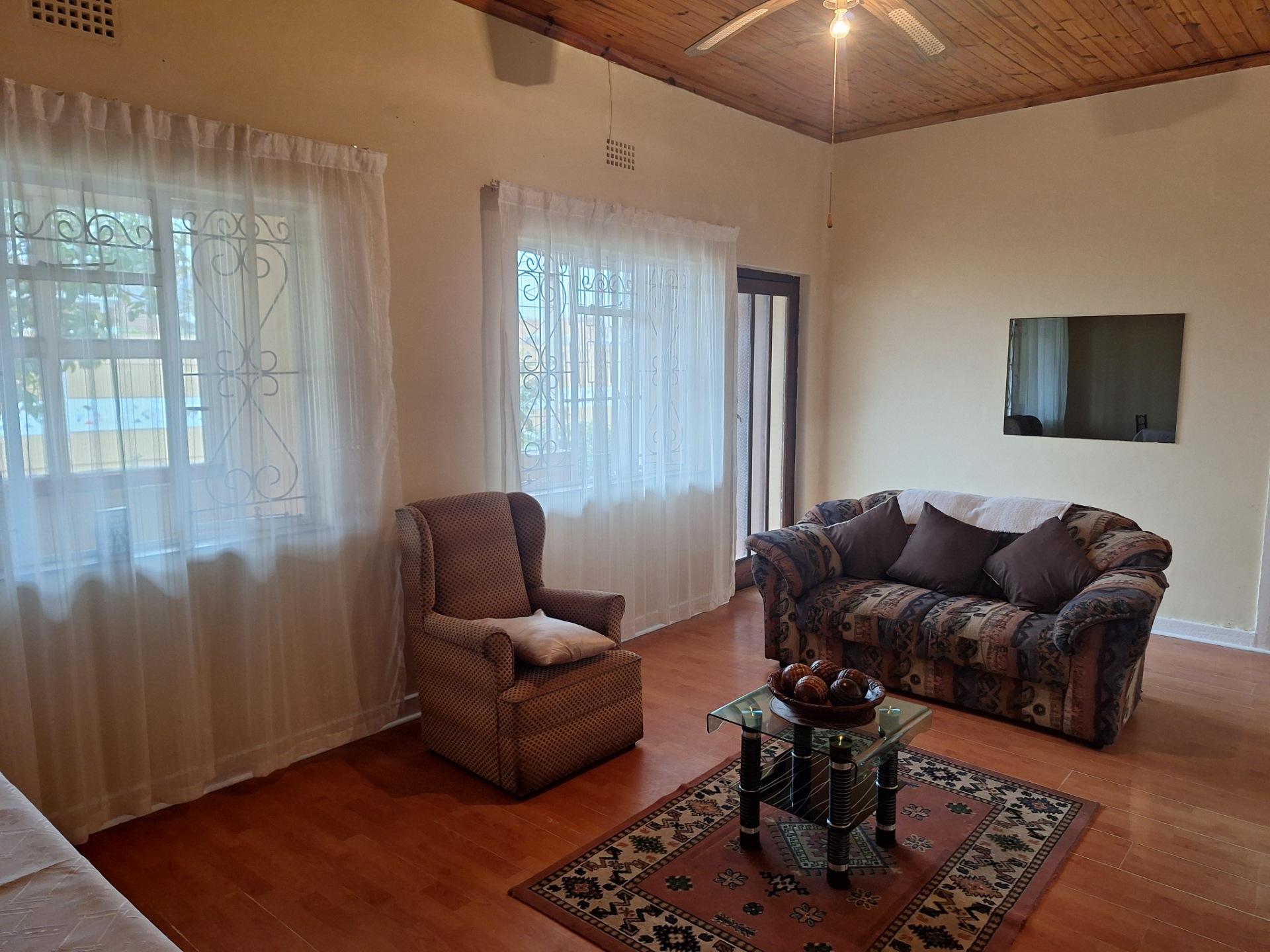 Image 4 of 6