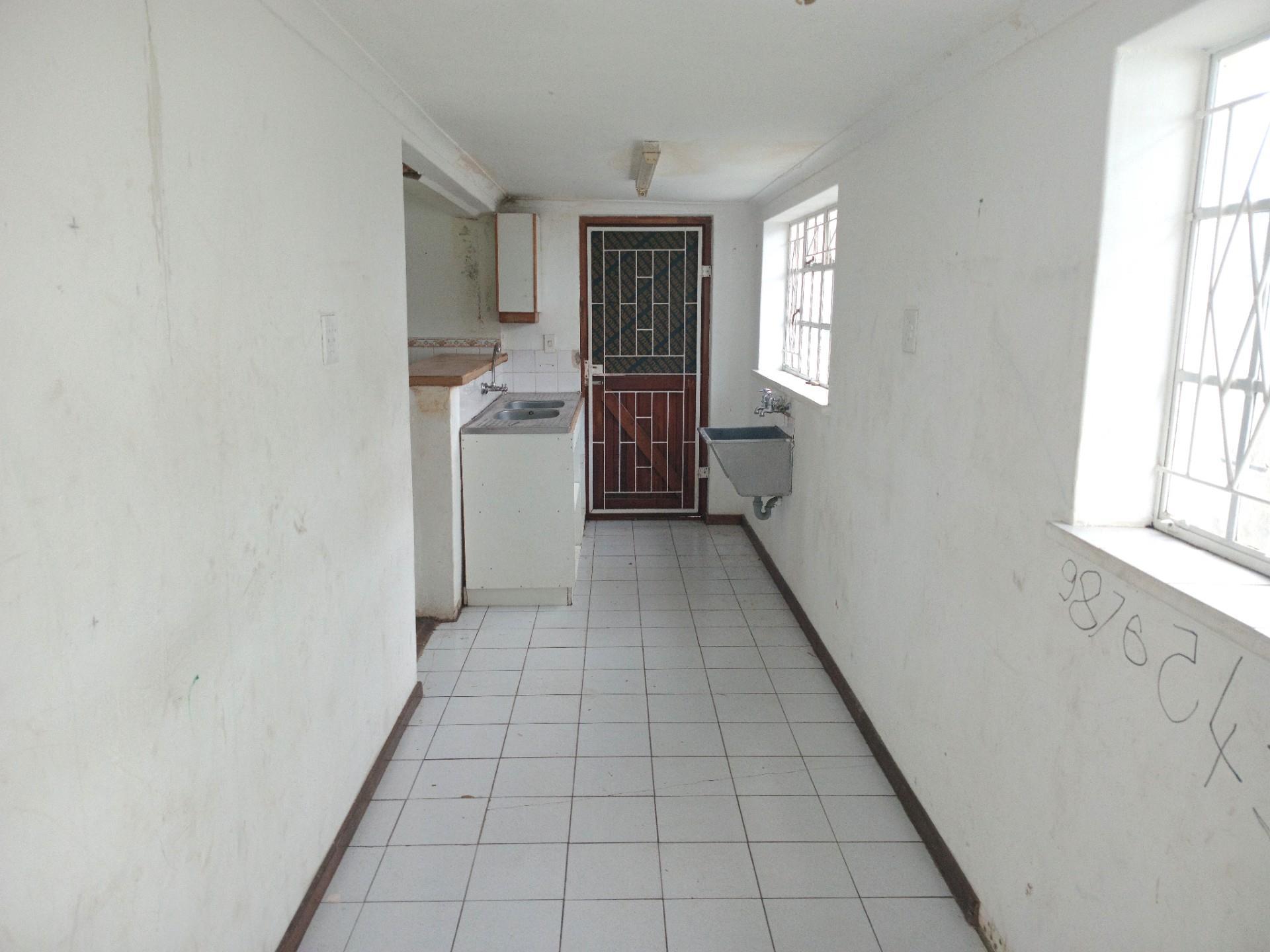 Image 5 of 6