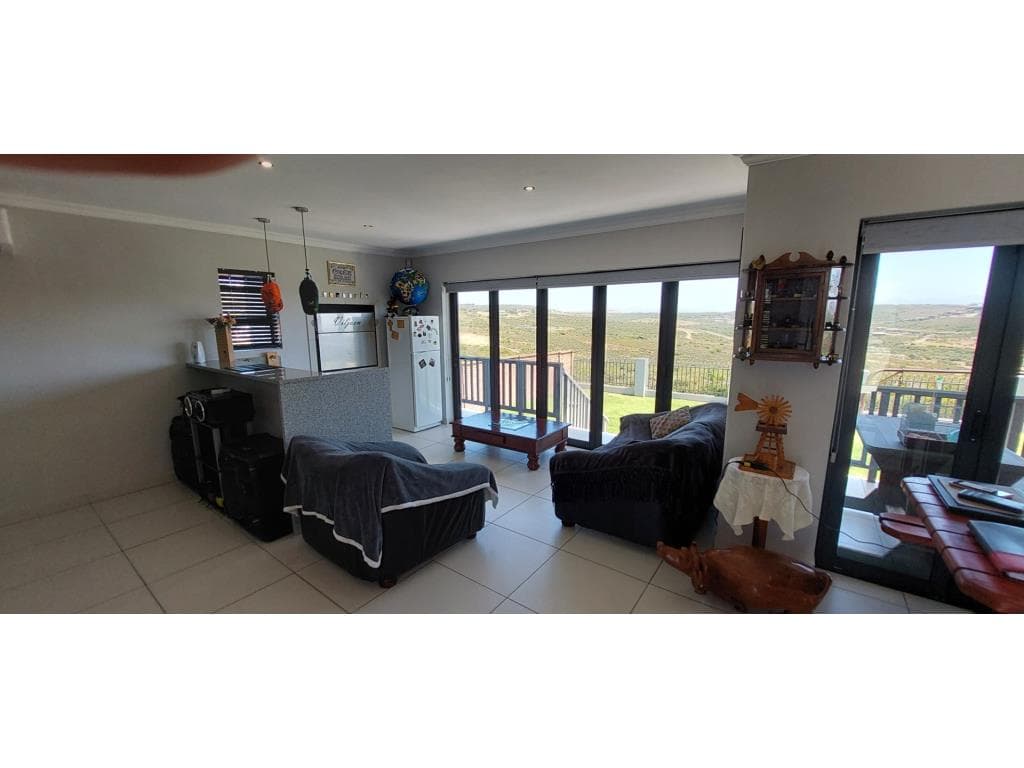 Image 4 of 6