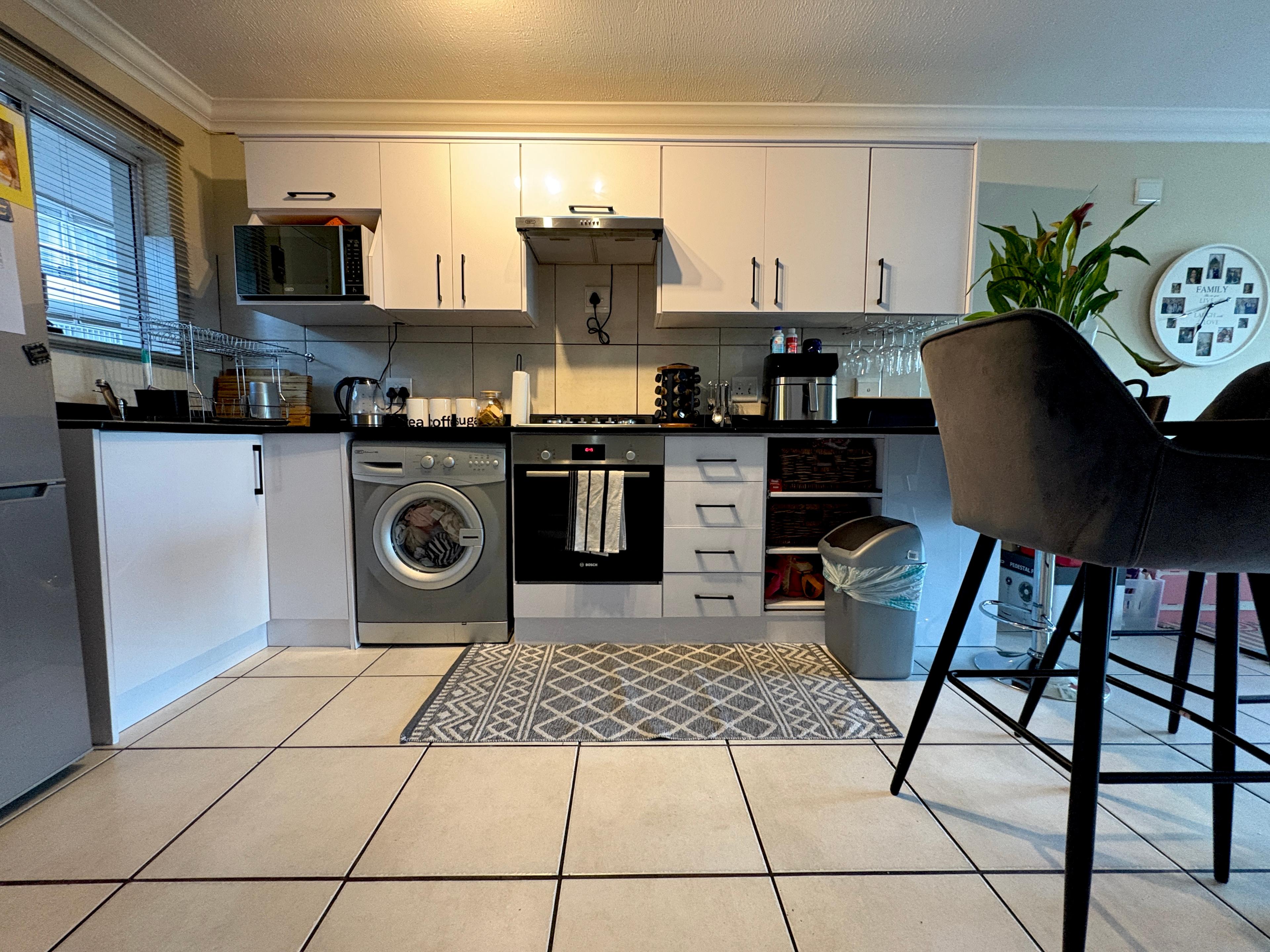Image 2 of 6