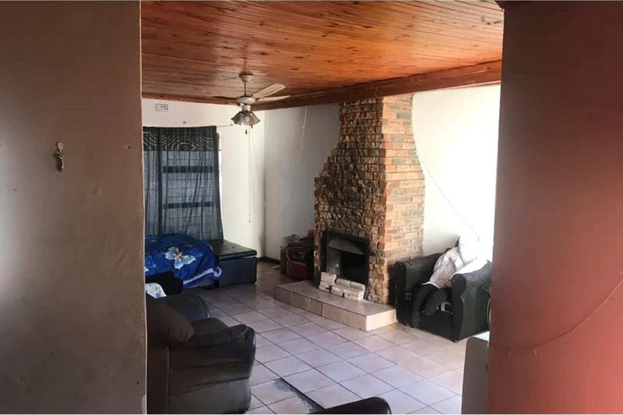 Image 2 of 6