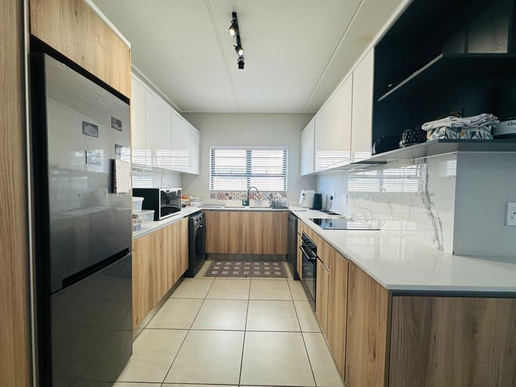 Main property image