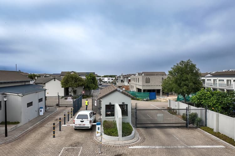 Main property image