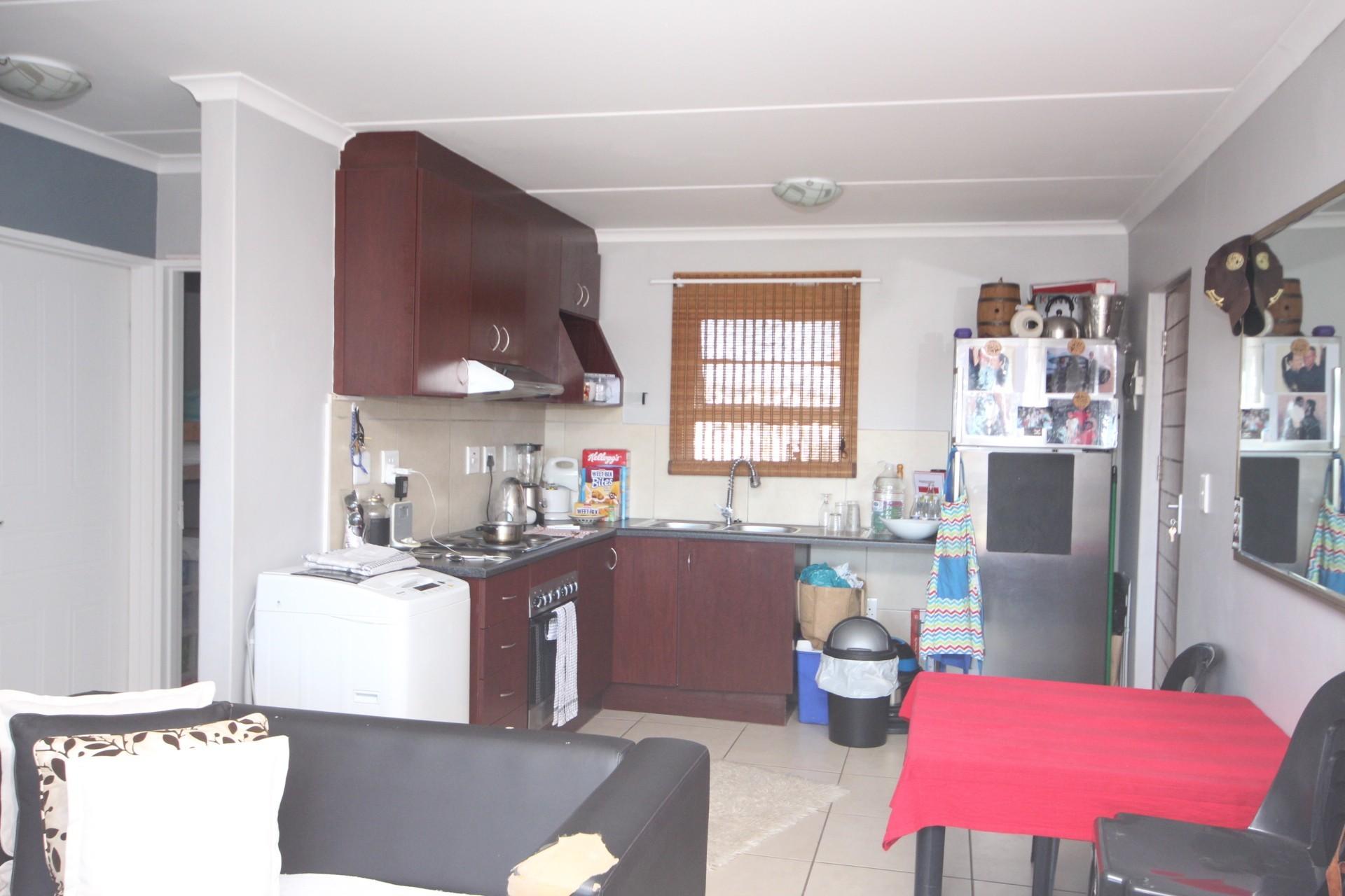 Image 3 of 6