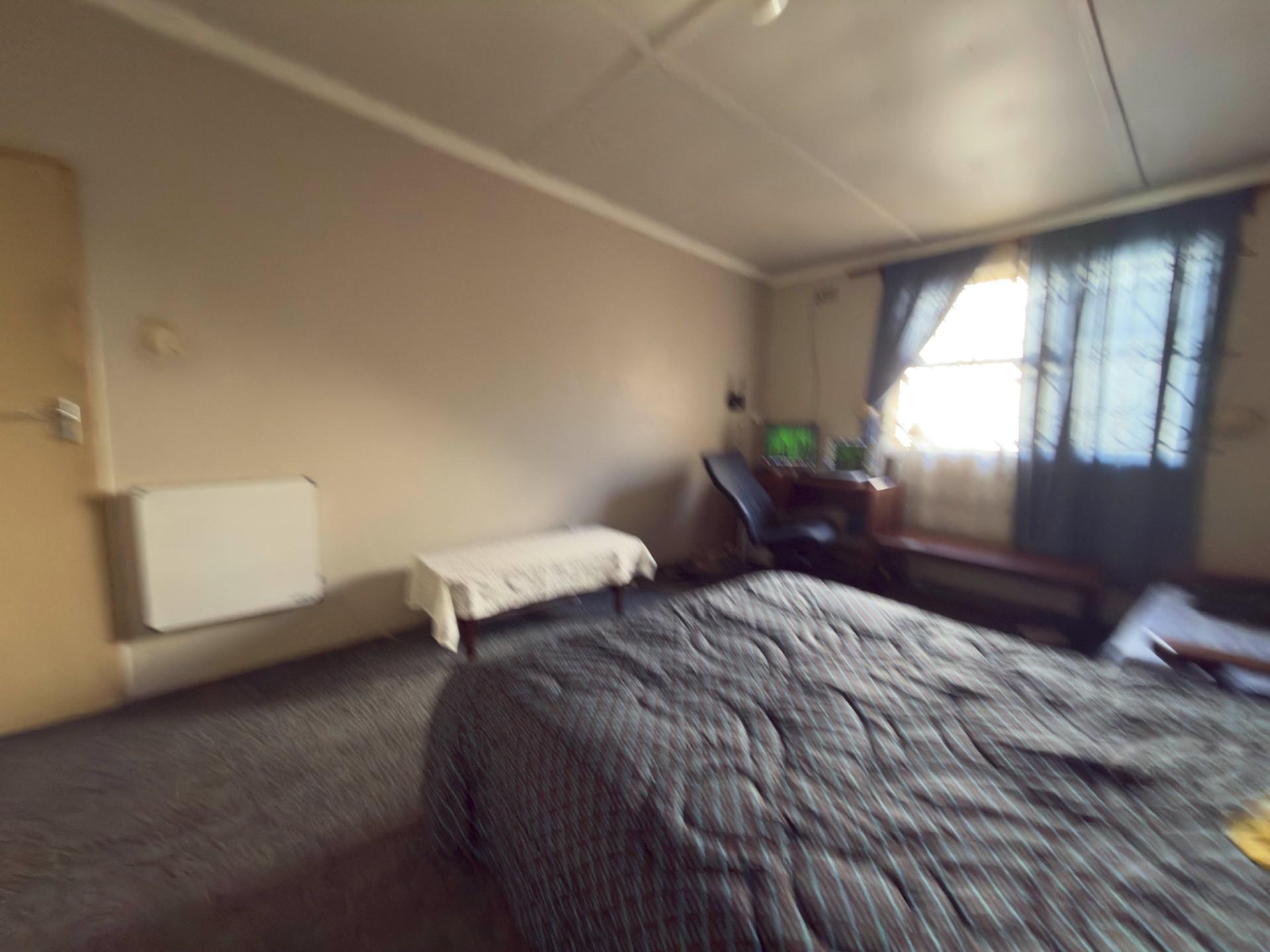 Image 5 of 6